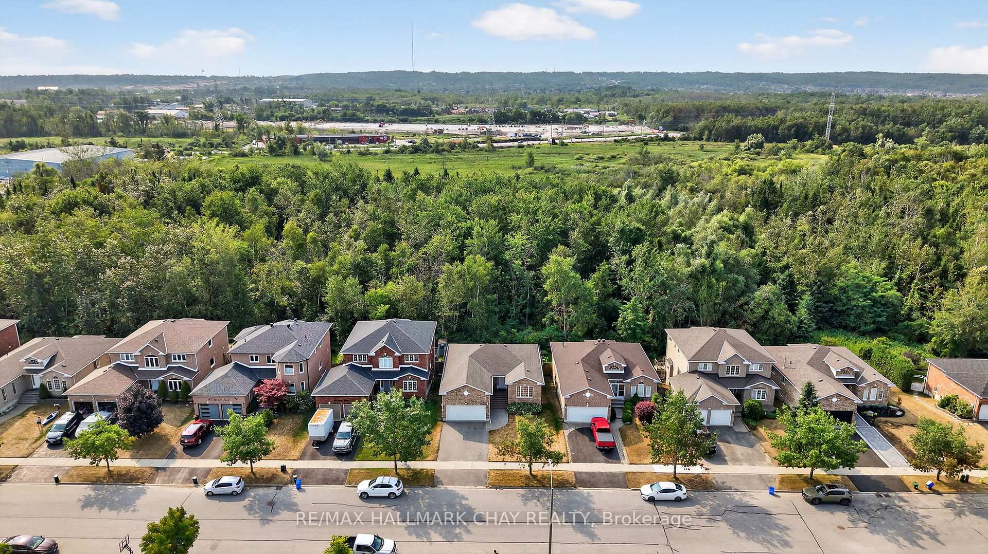 Photo 25 of 99 Sproule Drive, Barrie, Edgehill Drive — HOMEH