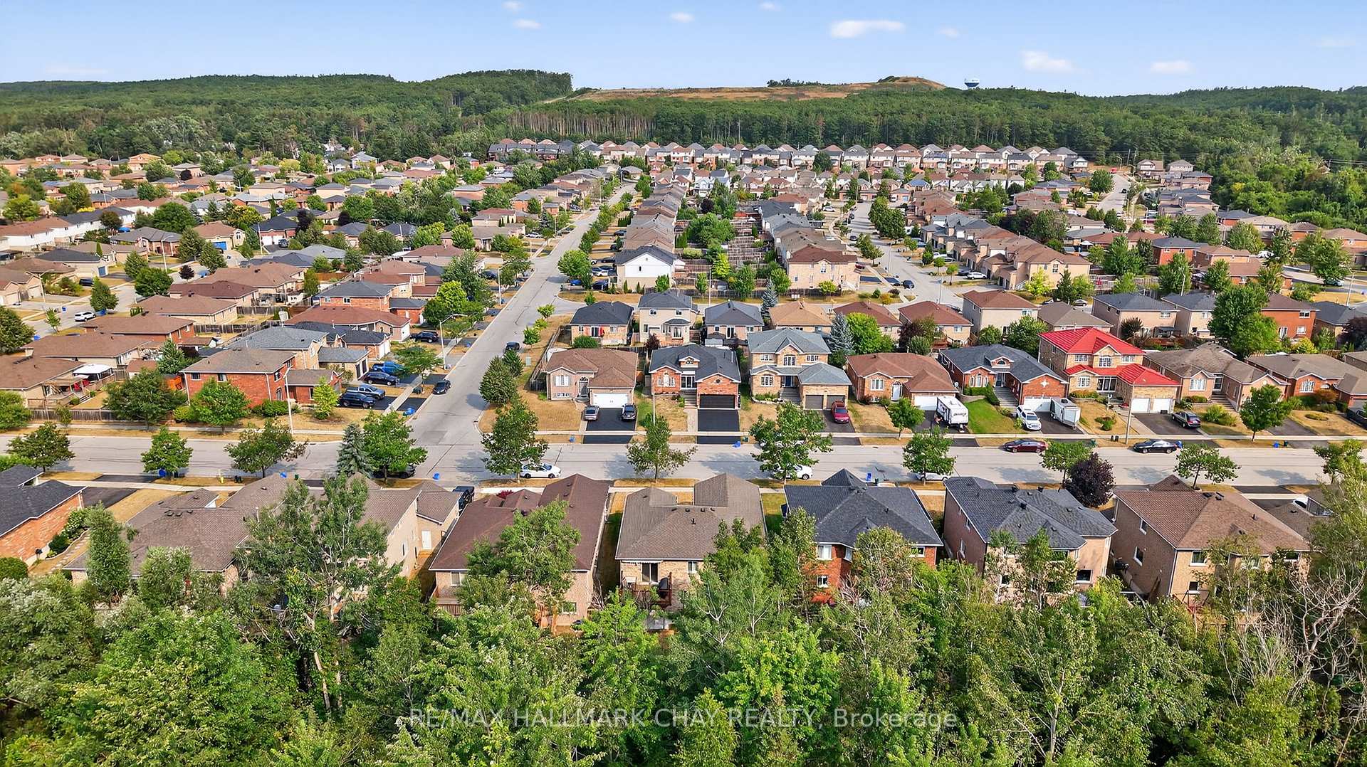 Photo 28 of 99 Sproule Drive, Barrie, Edgehill Drive — HOMEH
