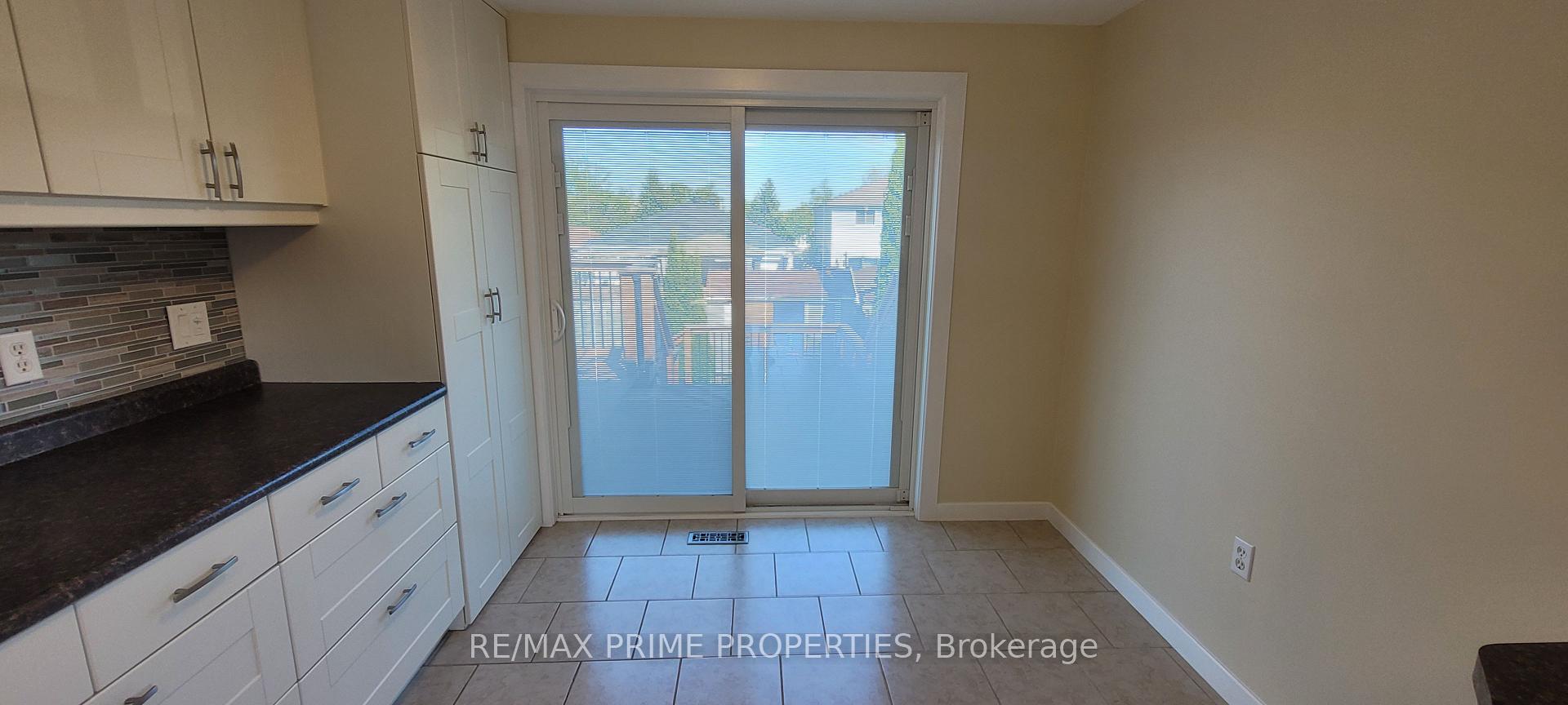 Photo 5 of Unit Upper, 7 Irish Lane, Barrie, Grove East — HOMEH