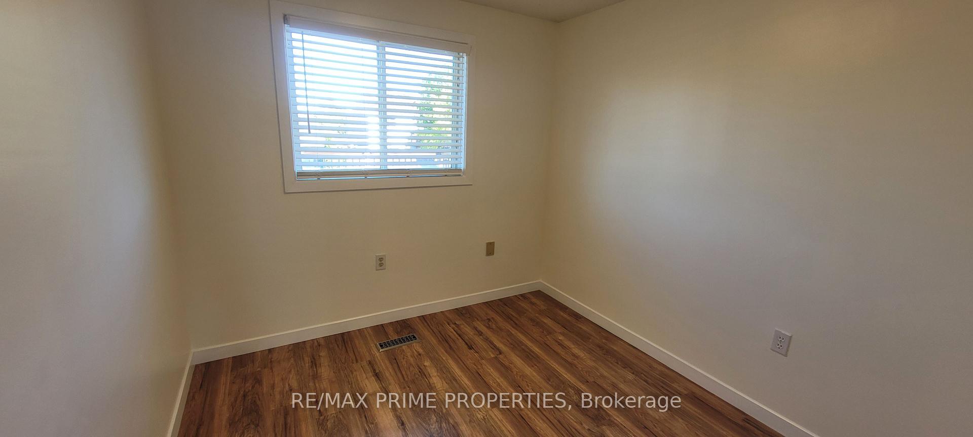 Photo 13 of Unit Upper, 7 Irish Lane, Barrie, Grove East — HOMEH