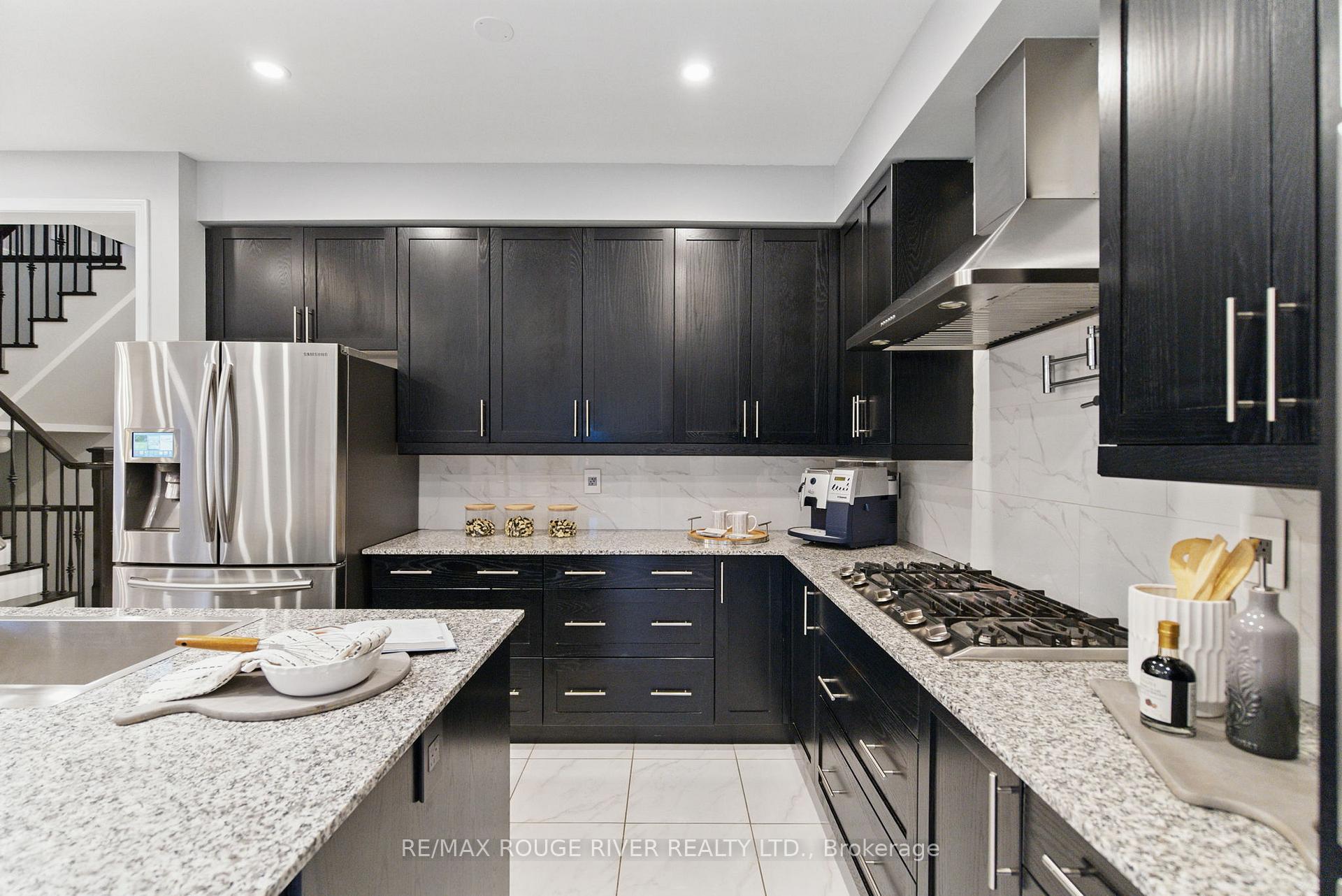 Photo 11 of 7 Edwin Carr Street, Clarington, Bowmanville — HOMEH