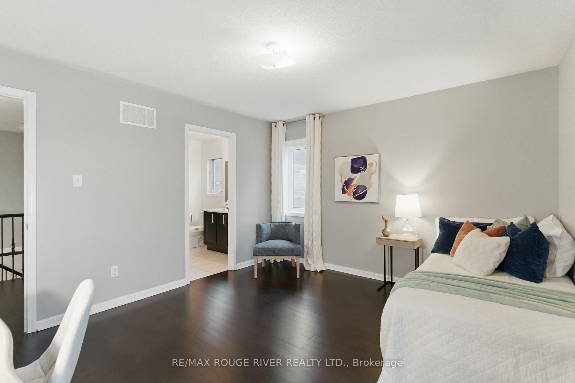 Photo 43 of 7 Edwin Carr Street, Clarington, Bowmanville — HOMEH