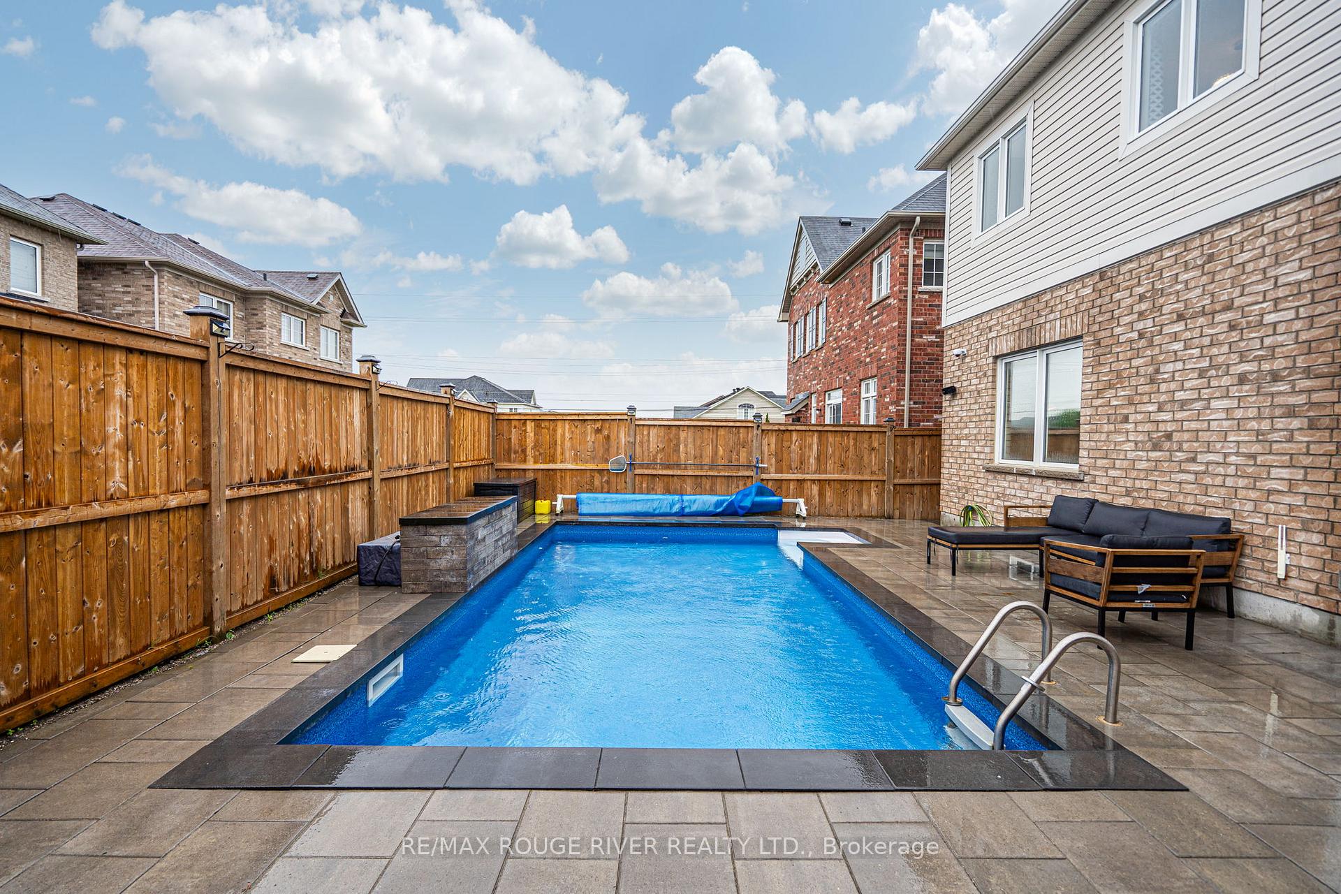 Photo 47 of 7 Edwin Carr Street, Clarington, Bowmanville — HOMEH