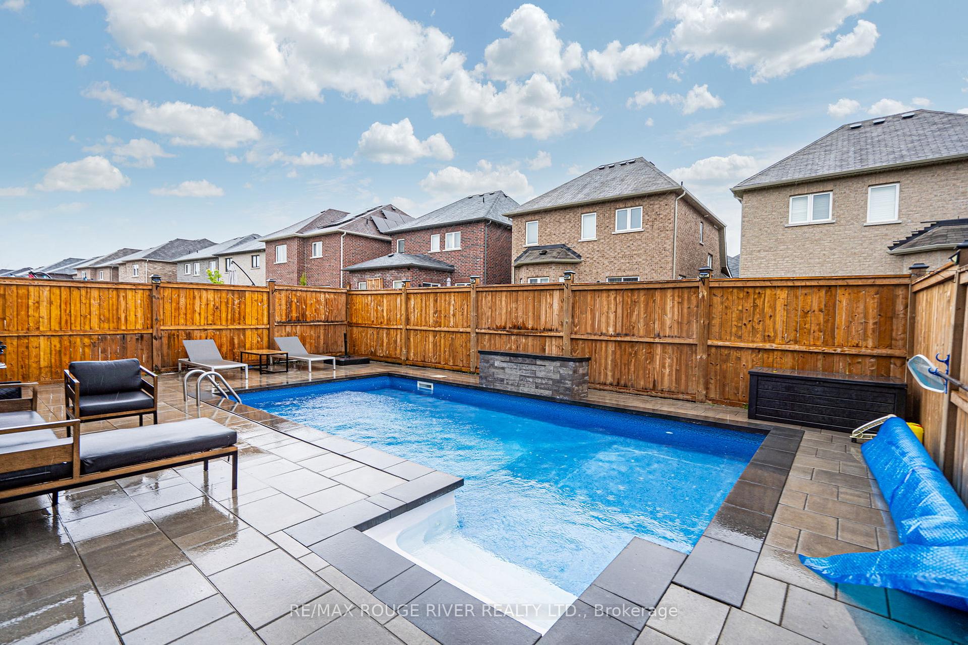 Photo 49 of 7 Edwin Carr Street, Clarington, Bowmanville — HOMEH