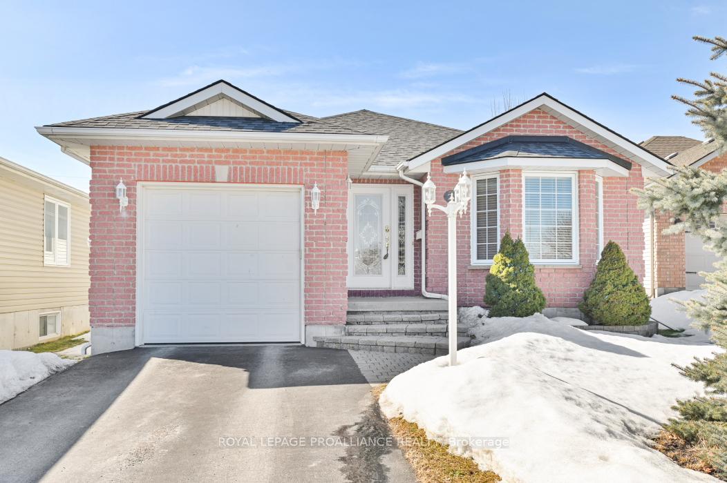 Photo 1 of 21 Moira Lea Court, Belleville, Thurlow Ward — HOMEH