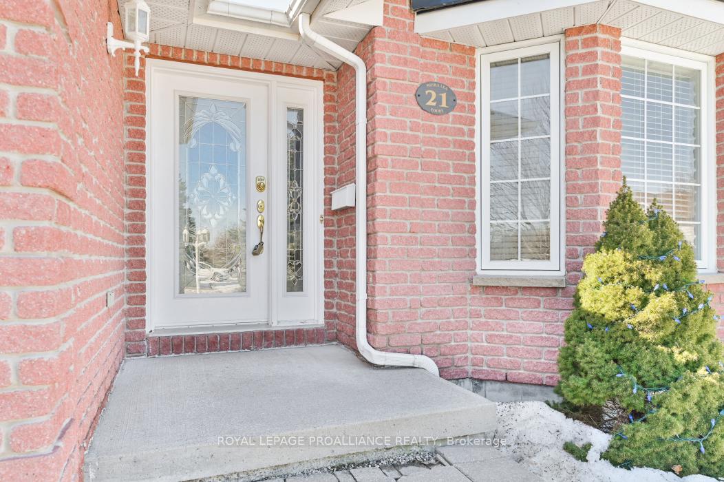 Photo 5 of 21 Moira Lea Court, Belleville, Thurlow Ward — HOMEH