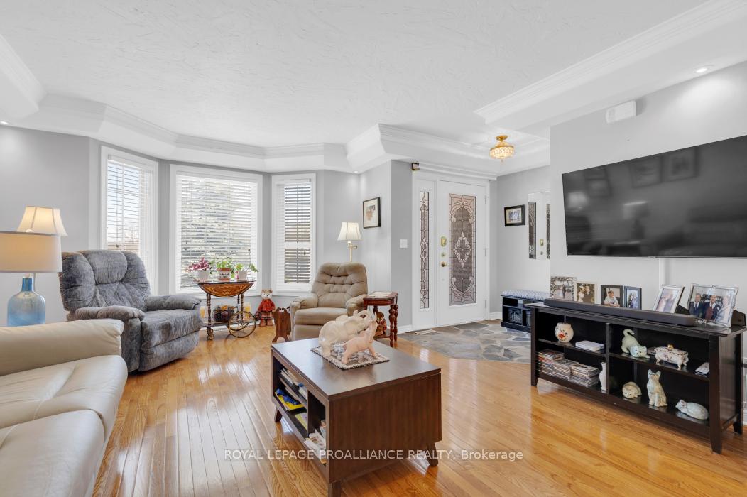 Photo 9 of 21 Moira Lea Court, Belleville, Thurlow Ward — HOMEH