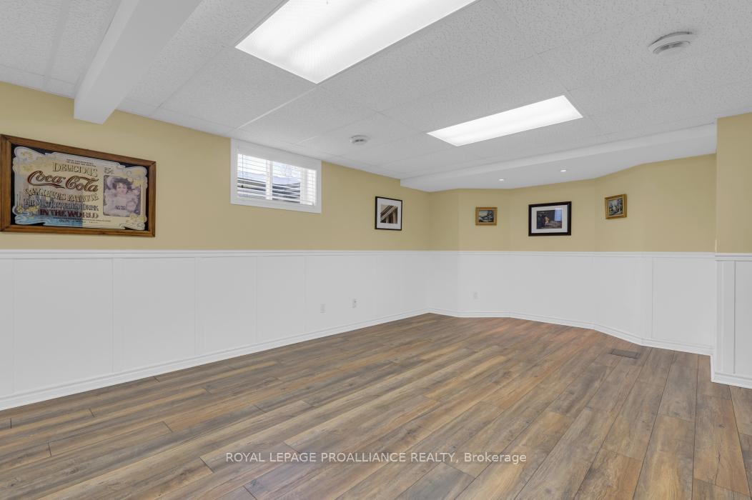 Photo 23 of 21 Moira Lea Court, Belleville, Thurlow Ward — HOMEH
