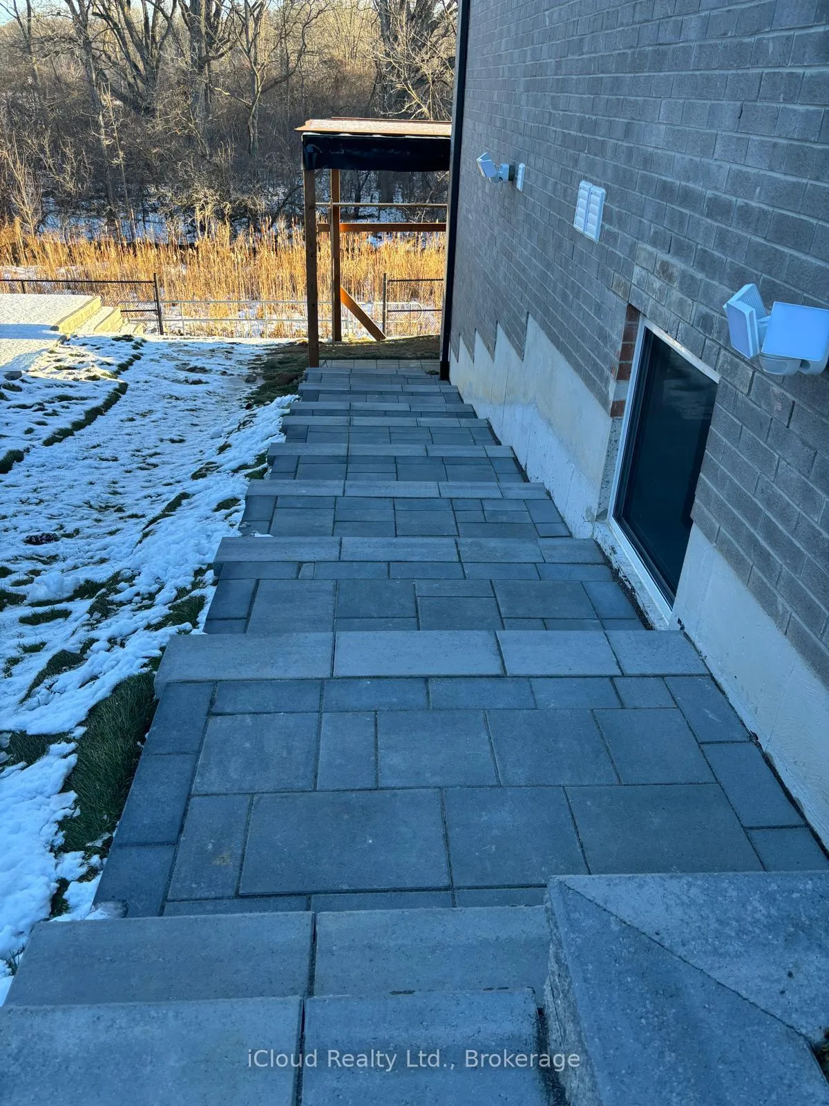 Photo 90 of Unit Basement, 69 Smokey Hollow Place, Hamilton, Waterdown — HOMEH