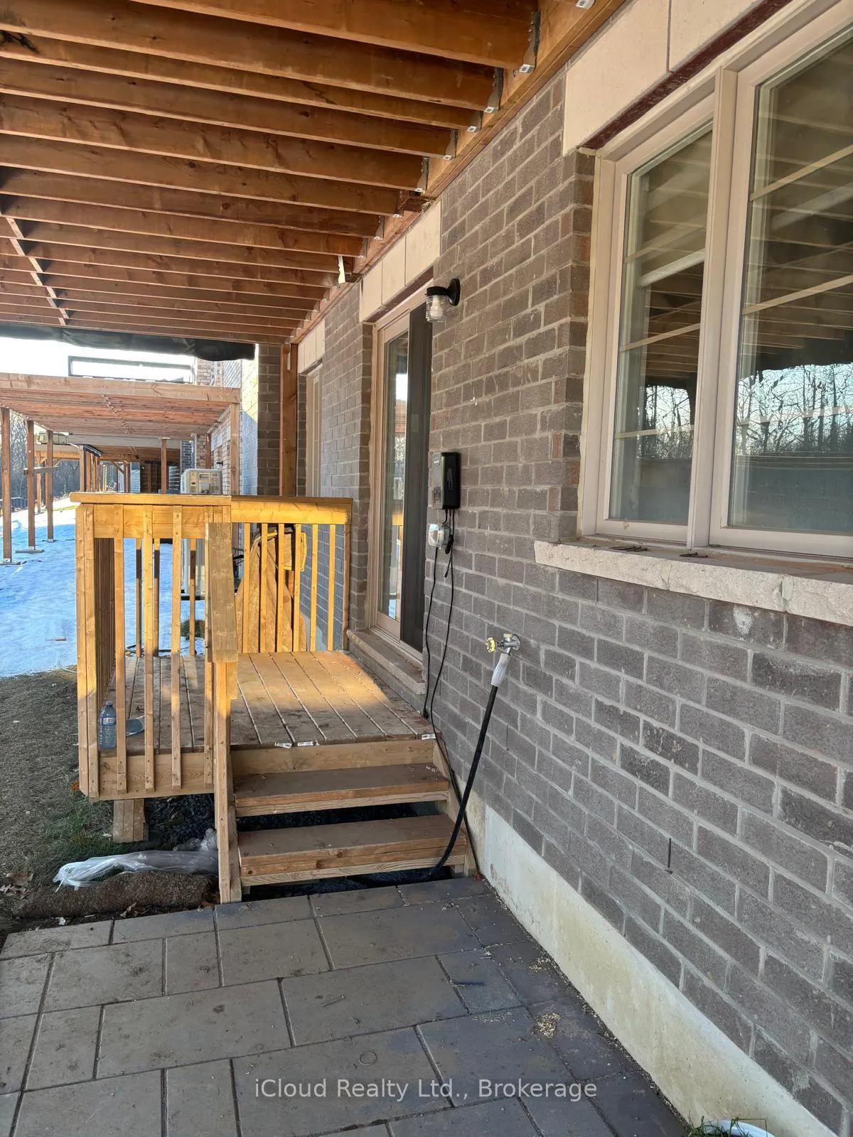 Photo 105 of Unit Basement, 69 Smokey Hollow Place, Hamilton, Waterdown — HOMEH