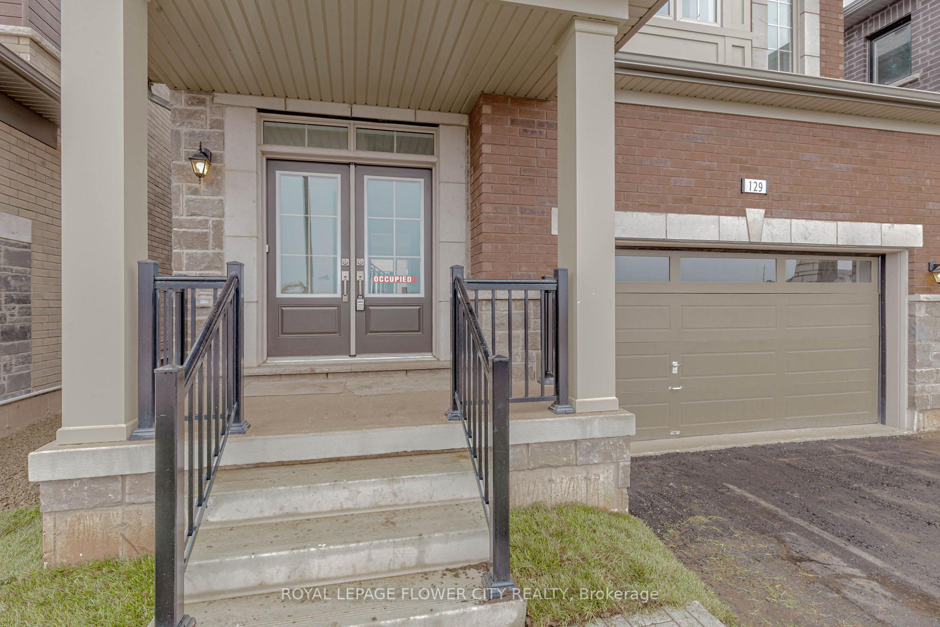 Photo 4 of 129 Henshaw Drive, Kitchener, Mill Courtland Woodside Park — HOMEH