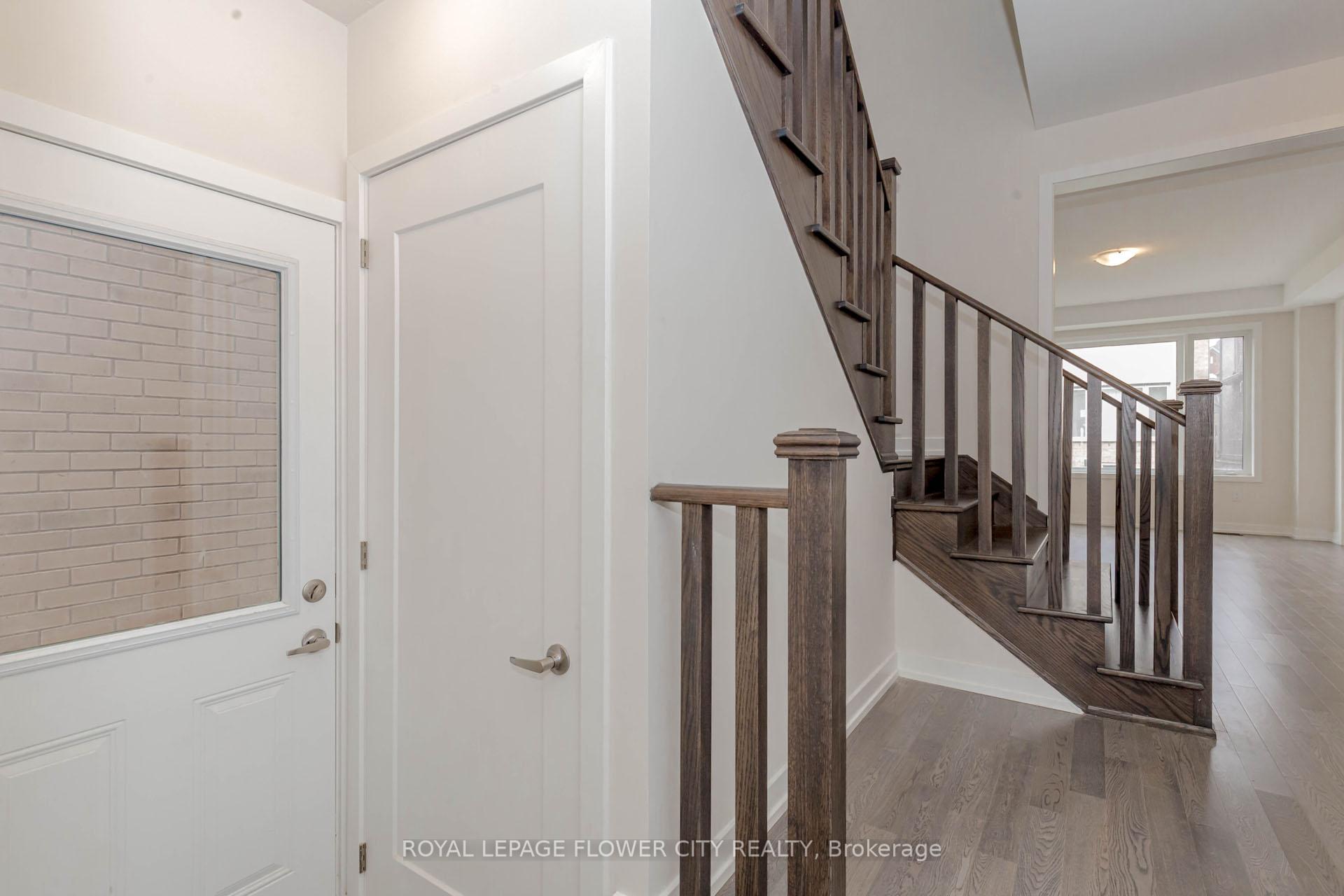 Photo 6 of 129 Henshaw Drive, Kitchener, Mill Courtland Woodside Park — HOMEH