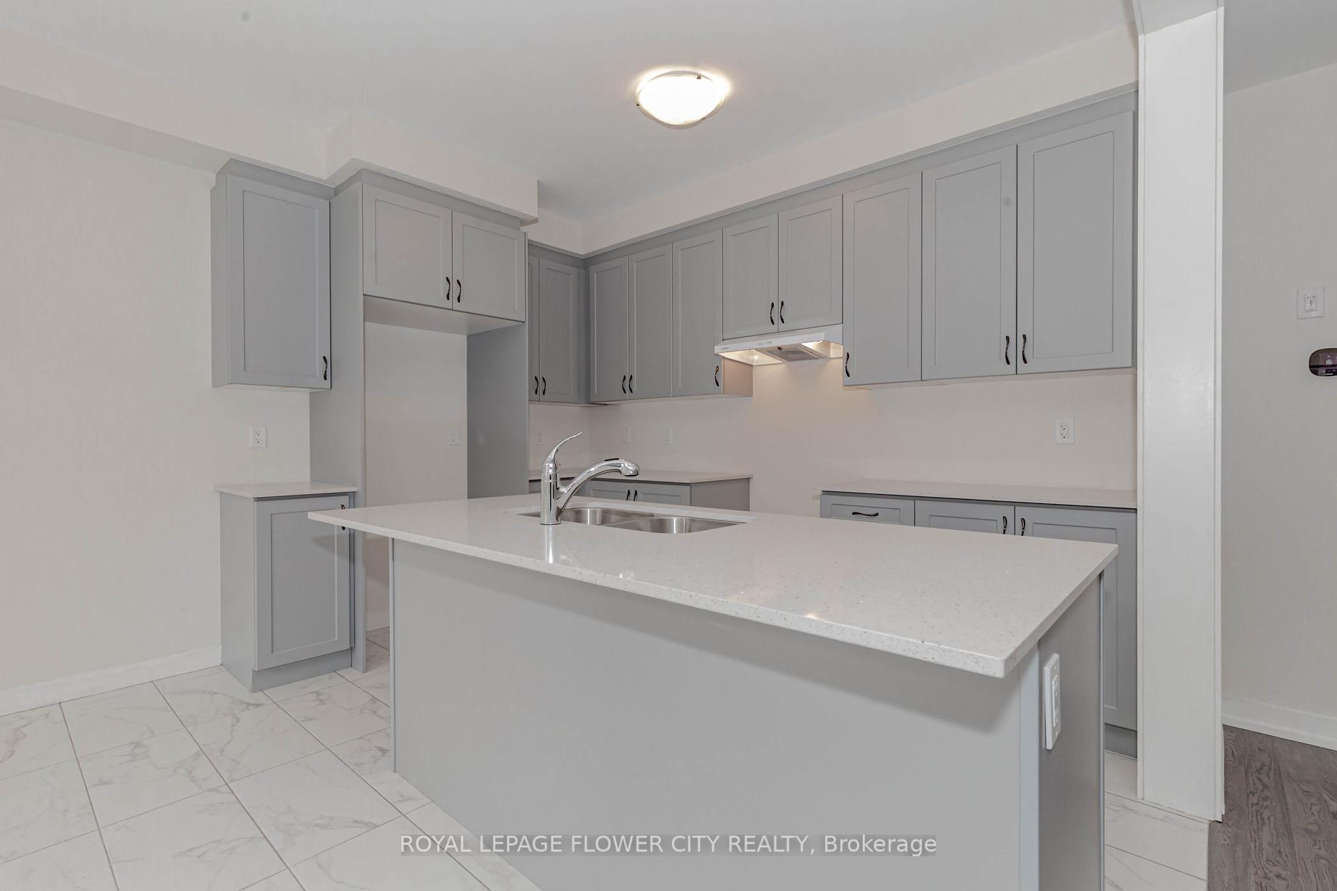 Photo 10 of 129 Henshaw Drive, Kitchener, Mill Courtland Woodside Park — HOMEH