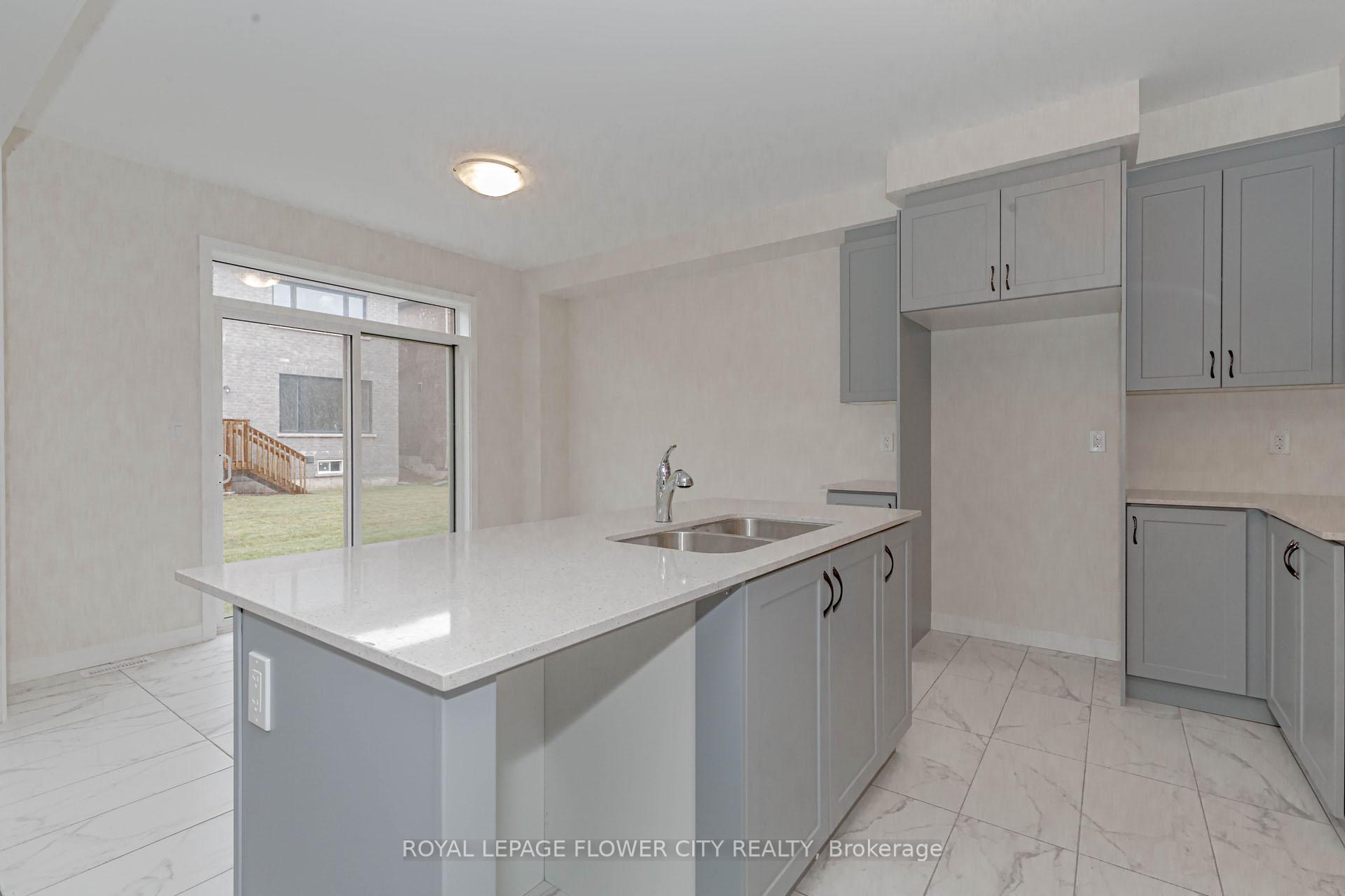 Photo 13 of 129 Henshaw Drive, Kitchener, Mill Courtland Woodside Park — HOMEH