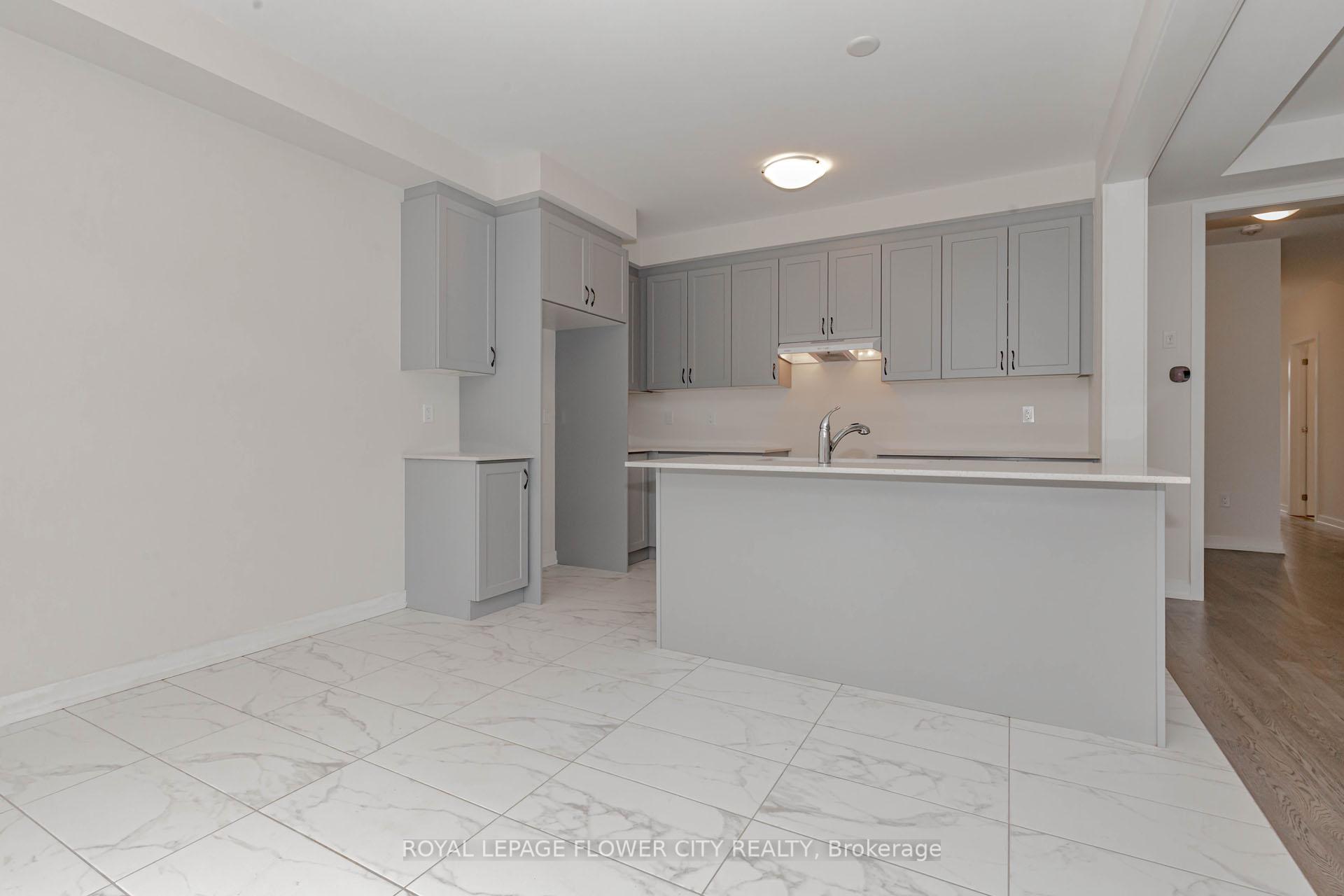 Photo 17 of 129 Henshaw Drive, Kitchener, Mill Courtland Woodside Park — HOMEH