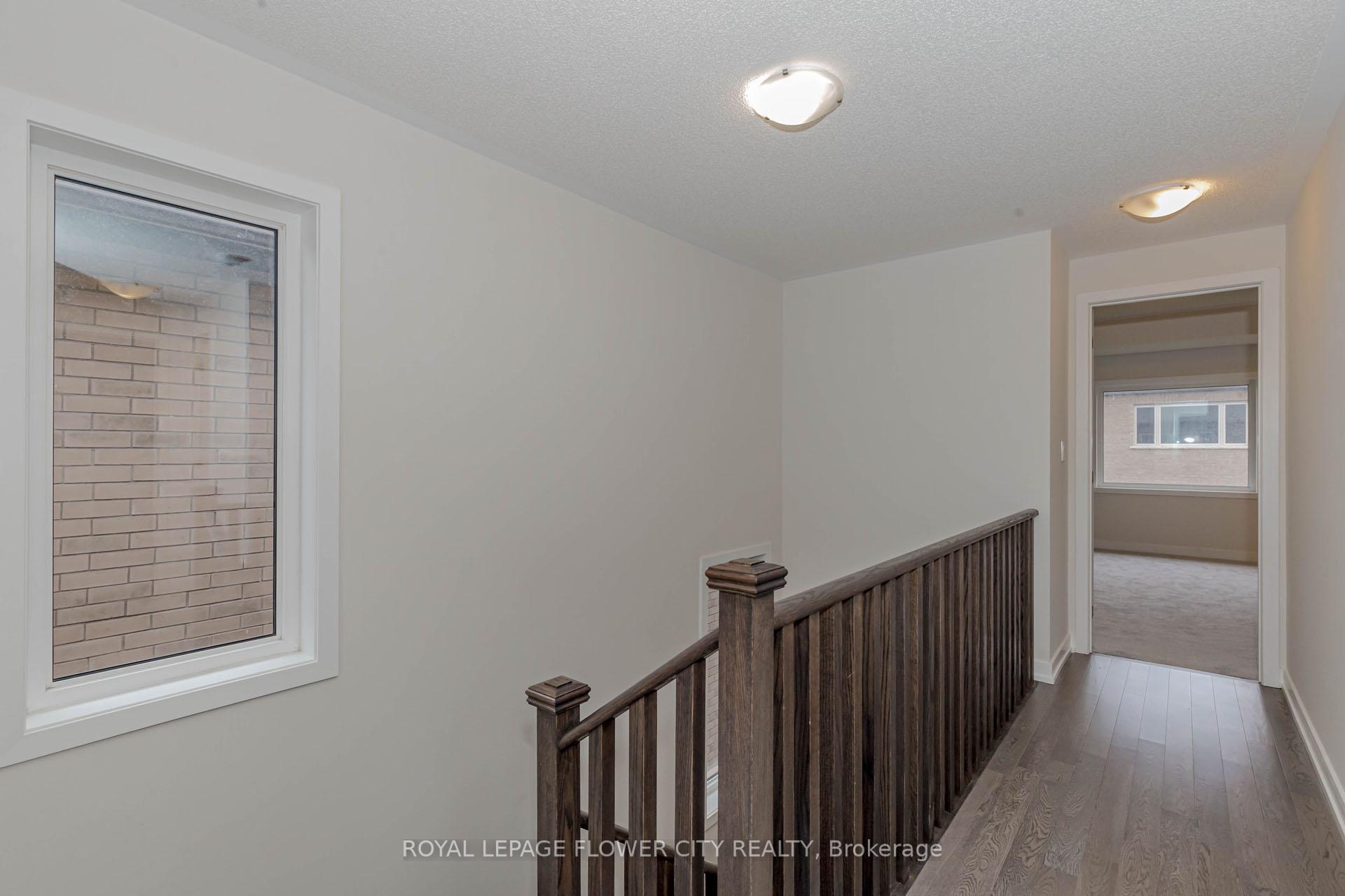 Photo 20 of 129 Henshaw Drive, Kitchener, Mill Courtland Woodside Park — HOMEH