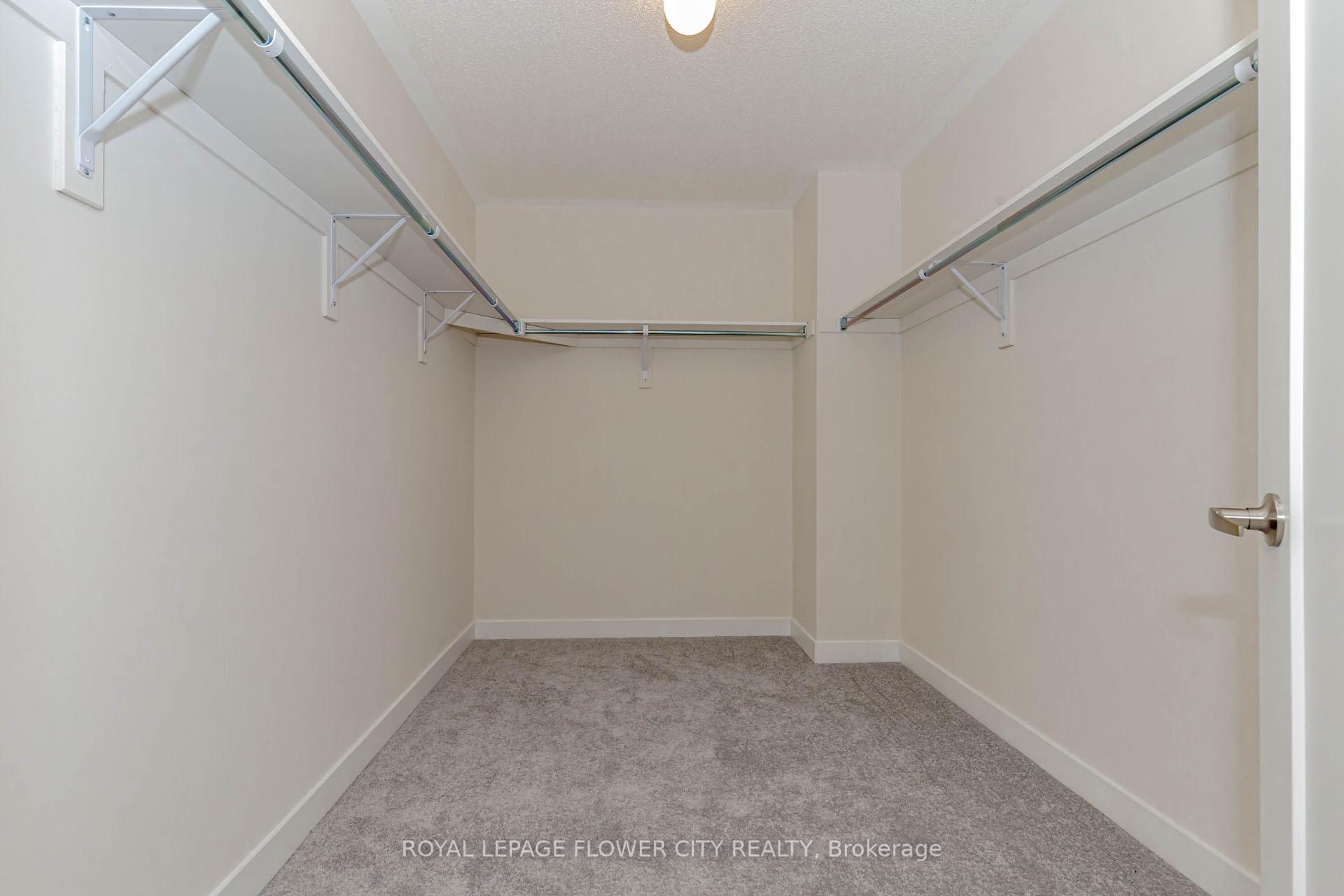 Photo 22 of 129 Henshaw Drive, Kitchener, Mill Courtland Woodside Park — HOMEH