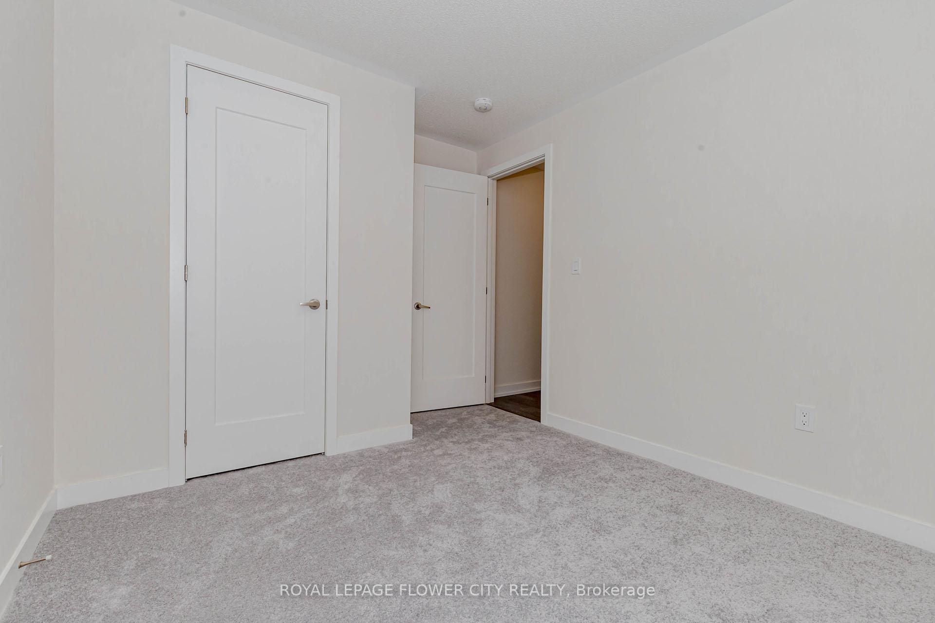 Photo 35 of 129 Henshaw Drive, Kitchener, Mill Courtland Woodside Park — HOMEH