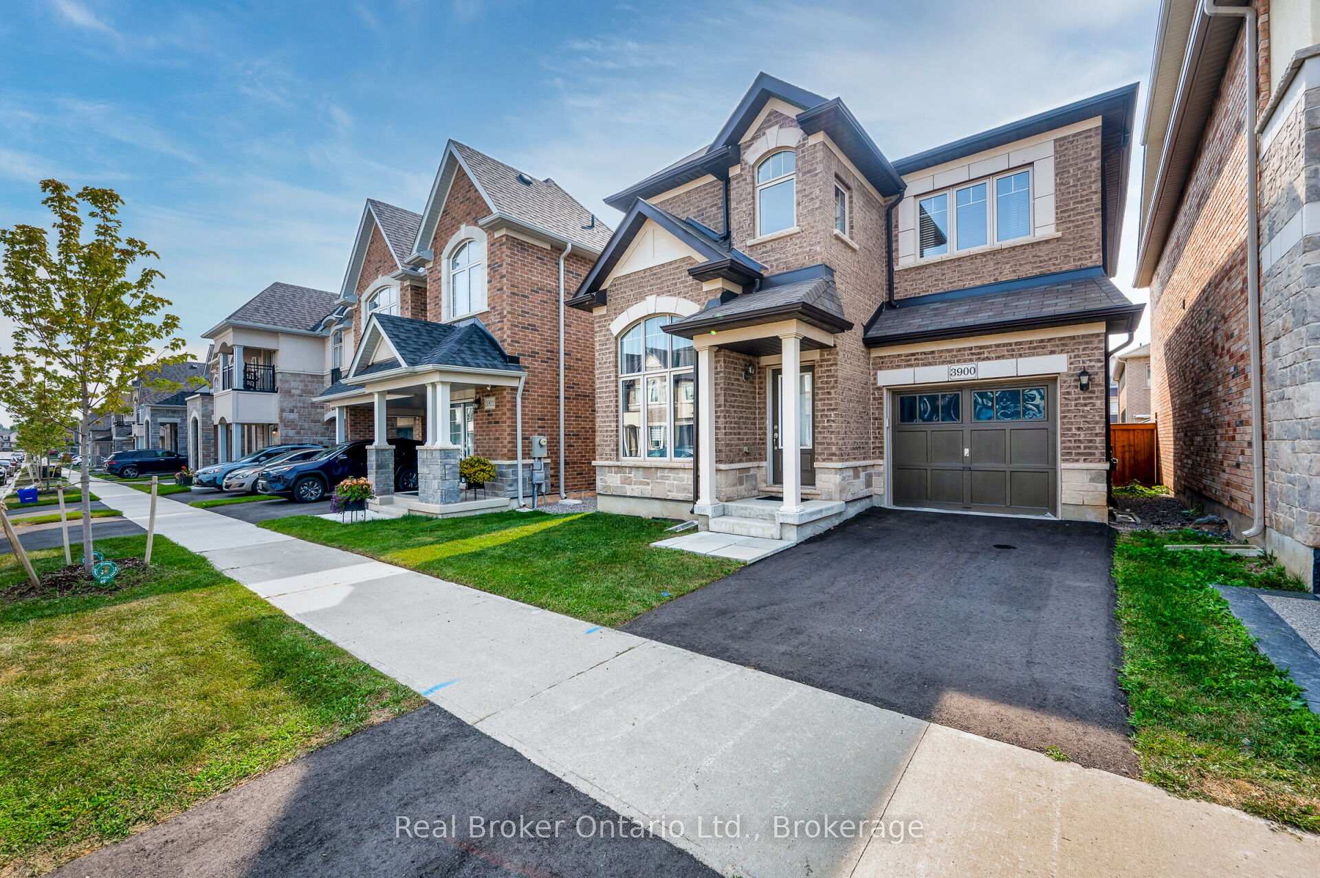 Photo 1 of 3900 Koenig Road, Burlington, Alton — HOMEH