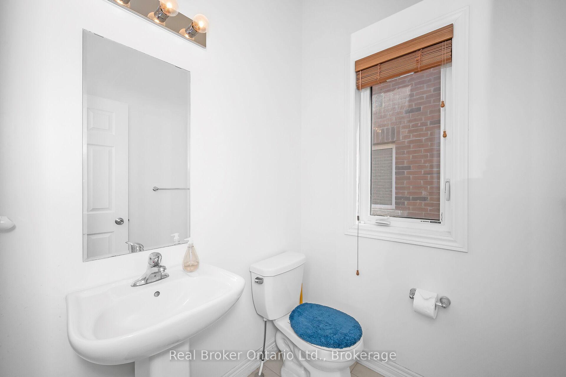 Photo 9 of 3900 Koenig Road, Burlington, Alton — HOMEH