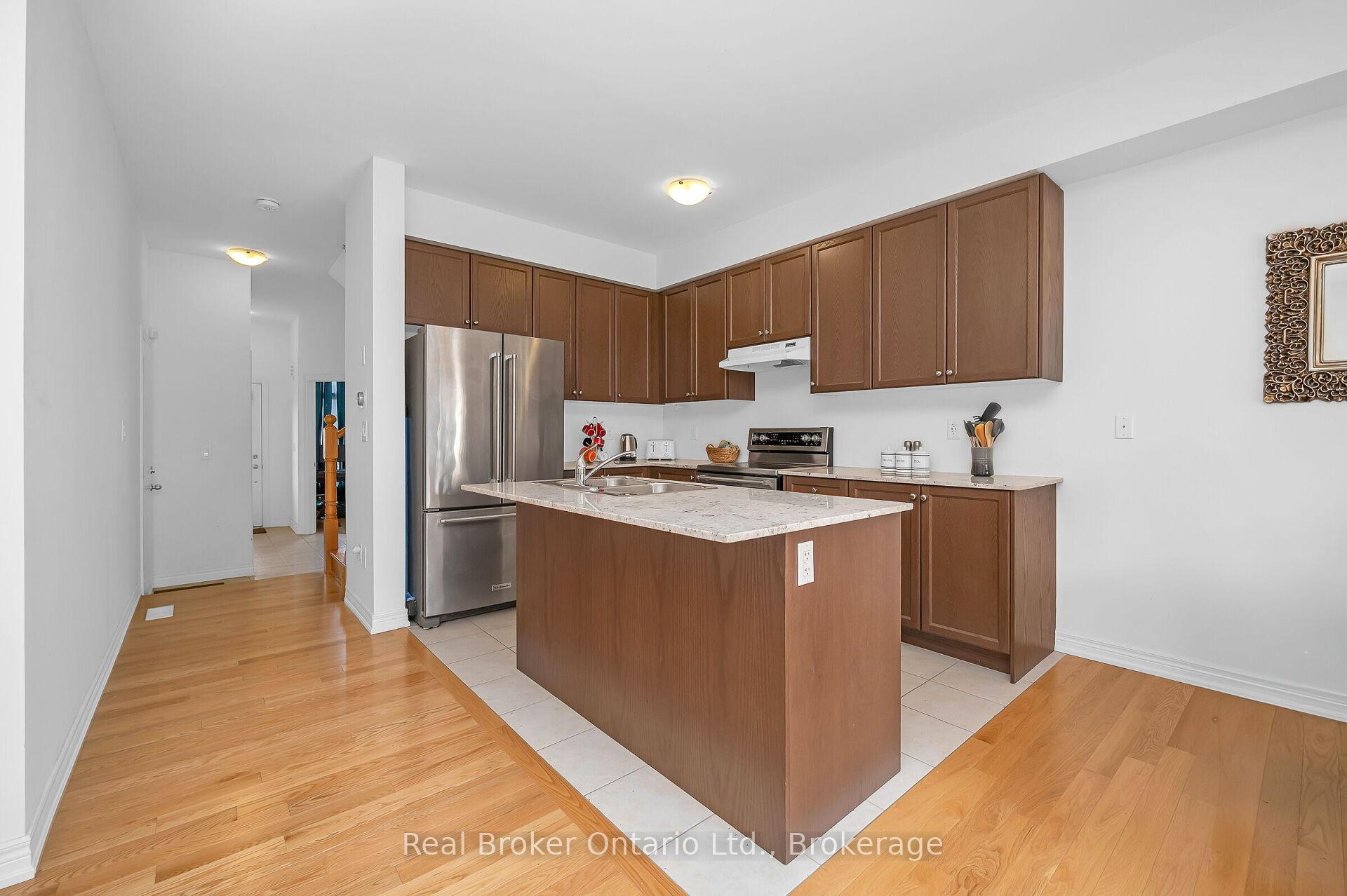 Photo 11 of 3900 Koenig Road, Burlington, Alton — HOMEH