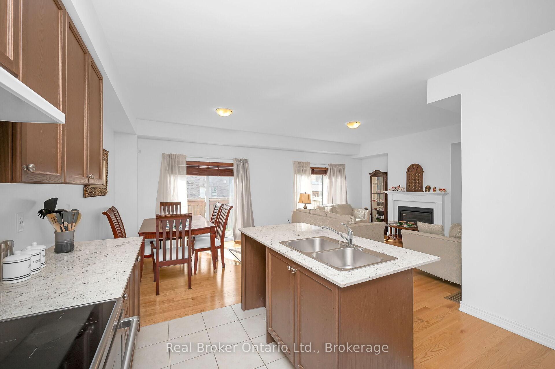 Photo 12 of 3900 Koenig Road, Burlington, Alton — HOMEH