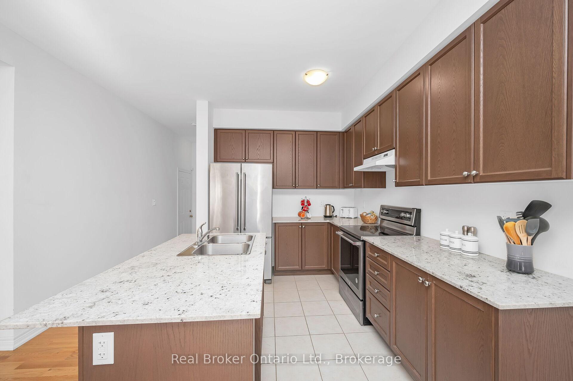 Photo 13 of 3900 Koenig Road, Burlington, Alton — HOMEH