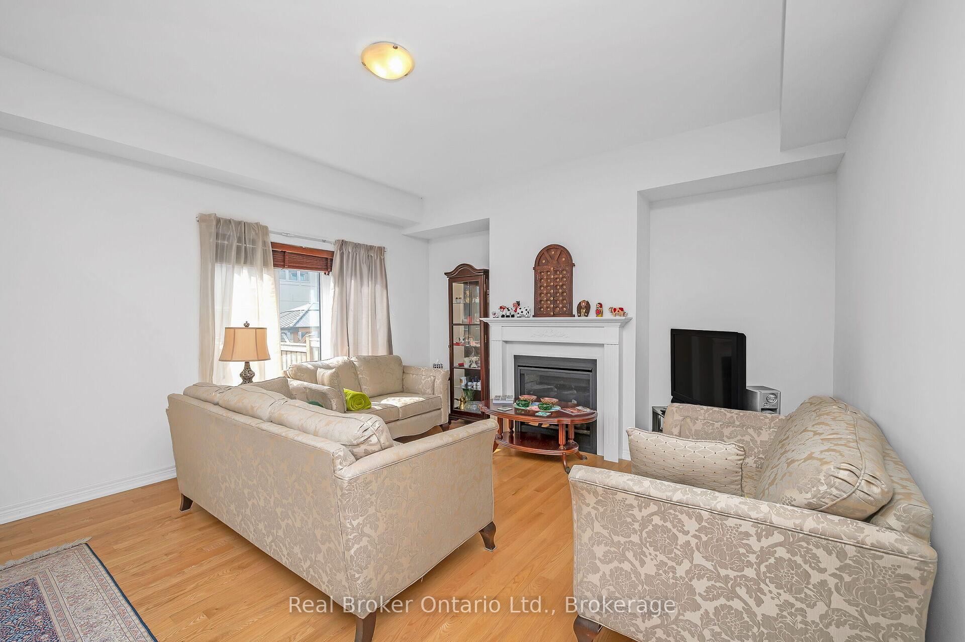 Photo 16 of 3900 Koenig Road, Burlington, Alton — HOMEH