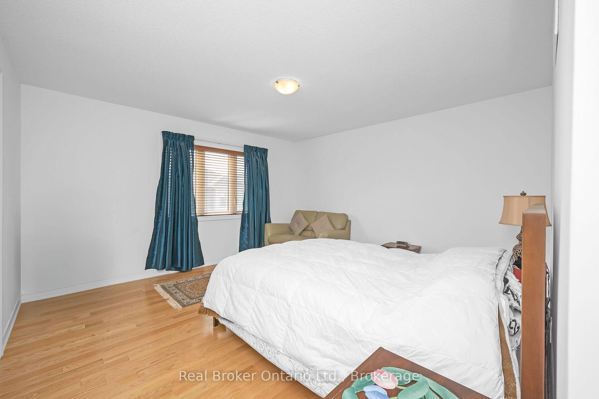 Photo 19 of 3900 Koenig Road, Burlington, Alton — HOMEH