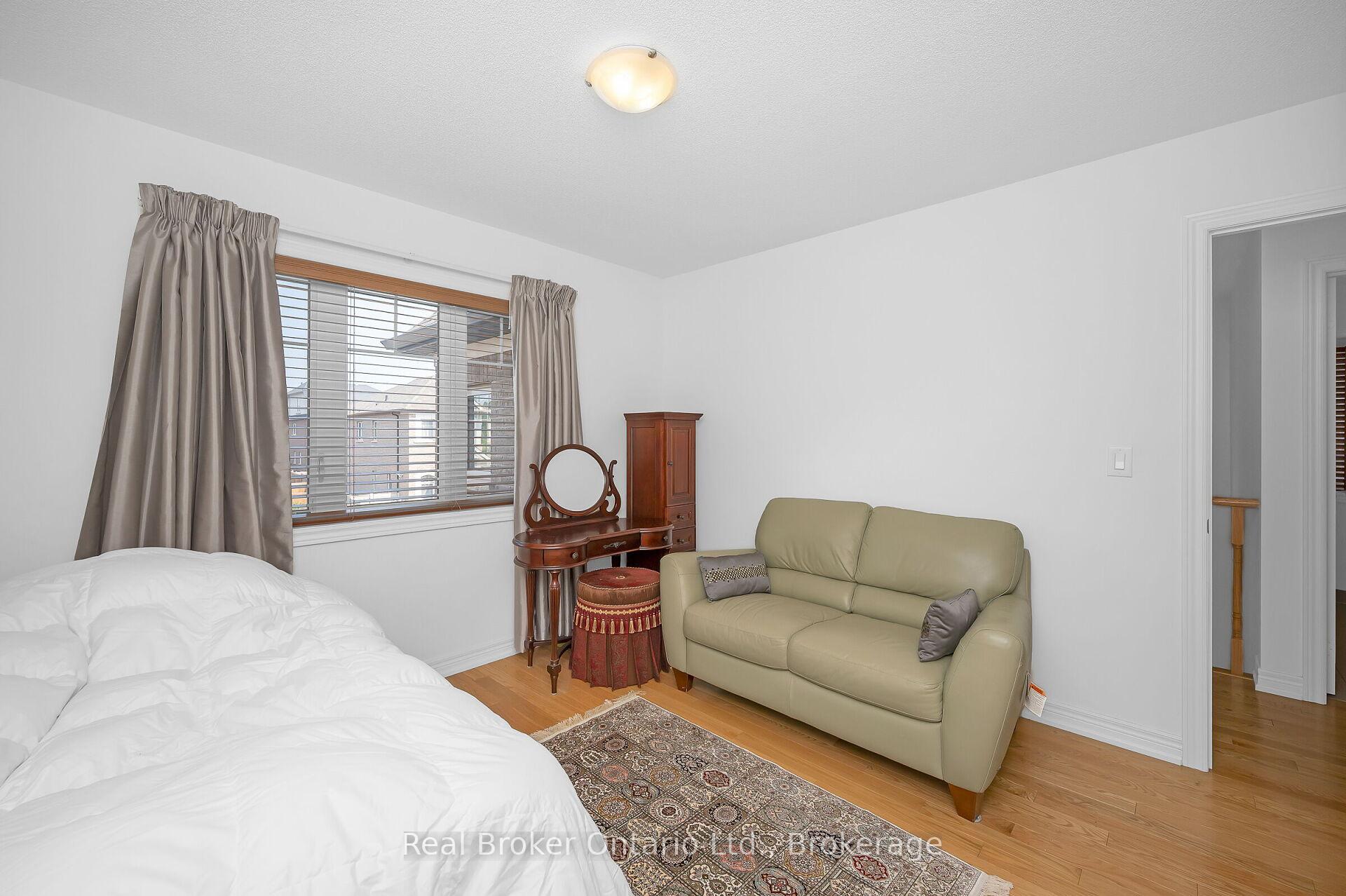 Photo 24 of 3900 Koenig Road, Burlington, Alton — HOMEH