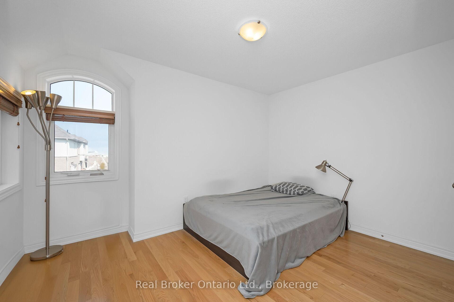 Photo 27 of 3900 Koenig Road, Burlington, Alton — HOMEH