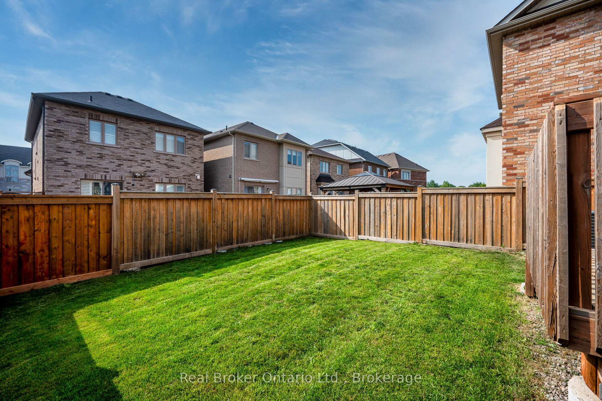 Photo 31 of 3900 Koenig Road, Burlington, Alton — HOMEH