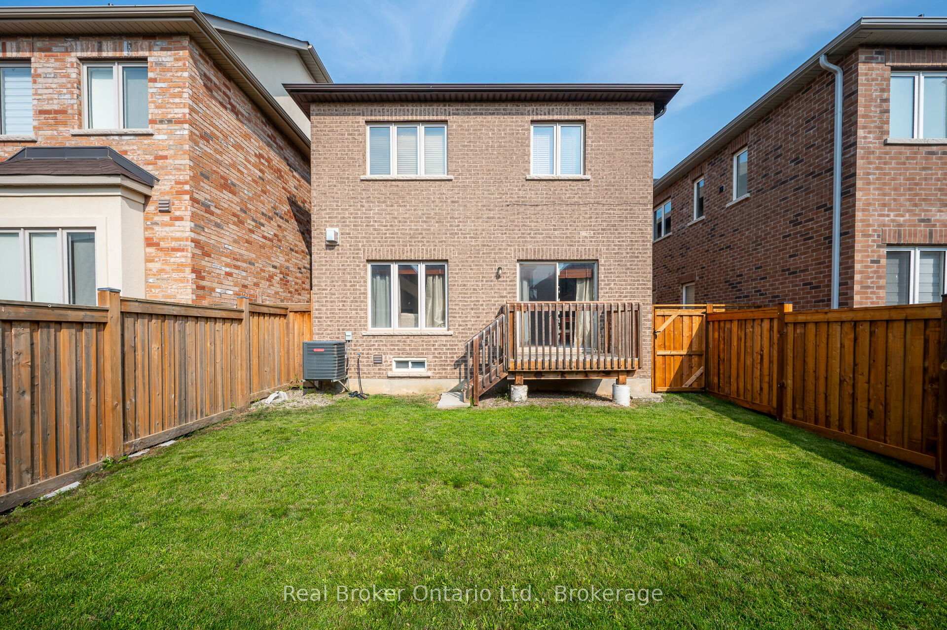 Photo 33 of 3900 Koenig Road, Burlington, Alton — HOMEH