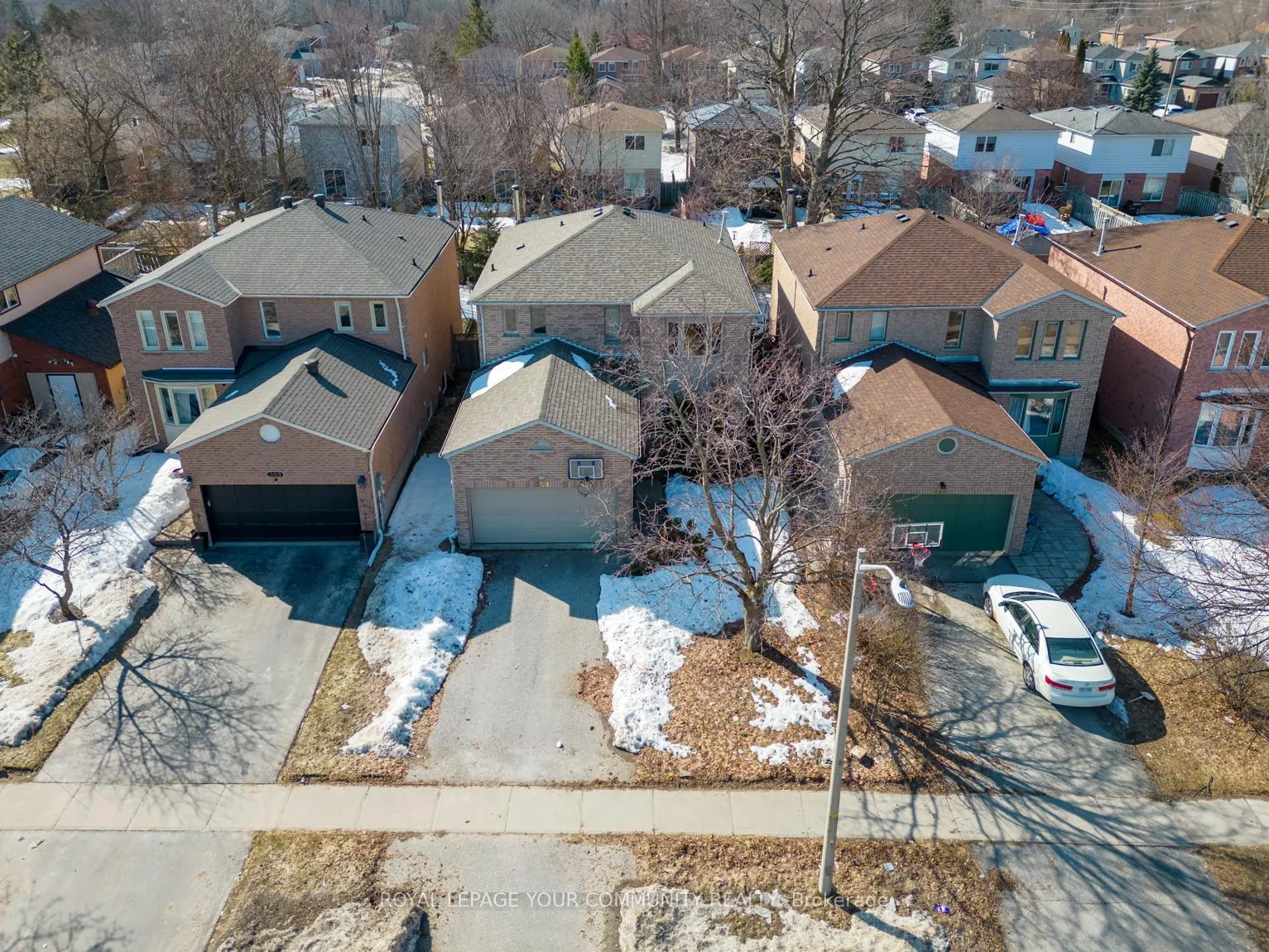 Front of 391 Hickling Trail