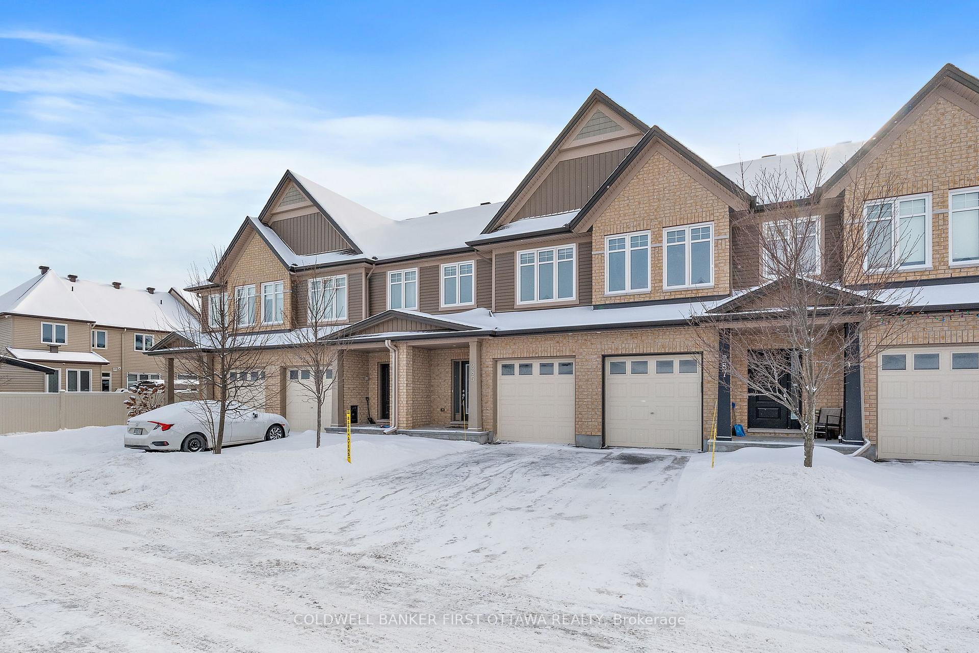 Photo 2 of 285 Fergus Crescent, Ottawa, Barrhaven - Cedargrove/Fraserdale — HOMEH