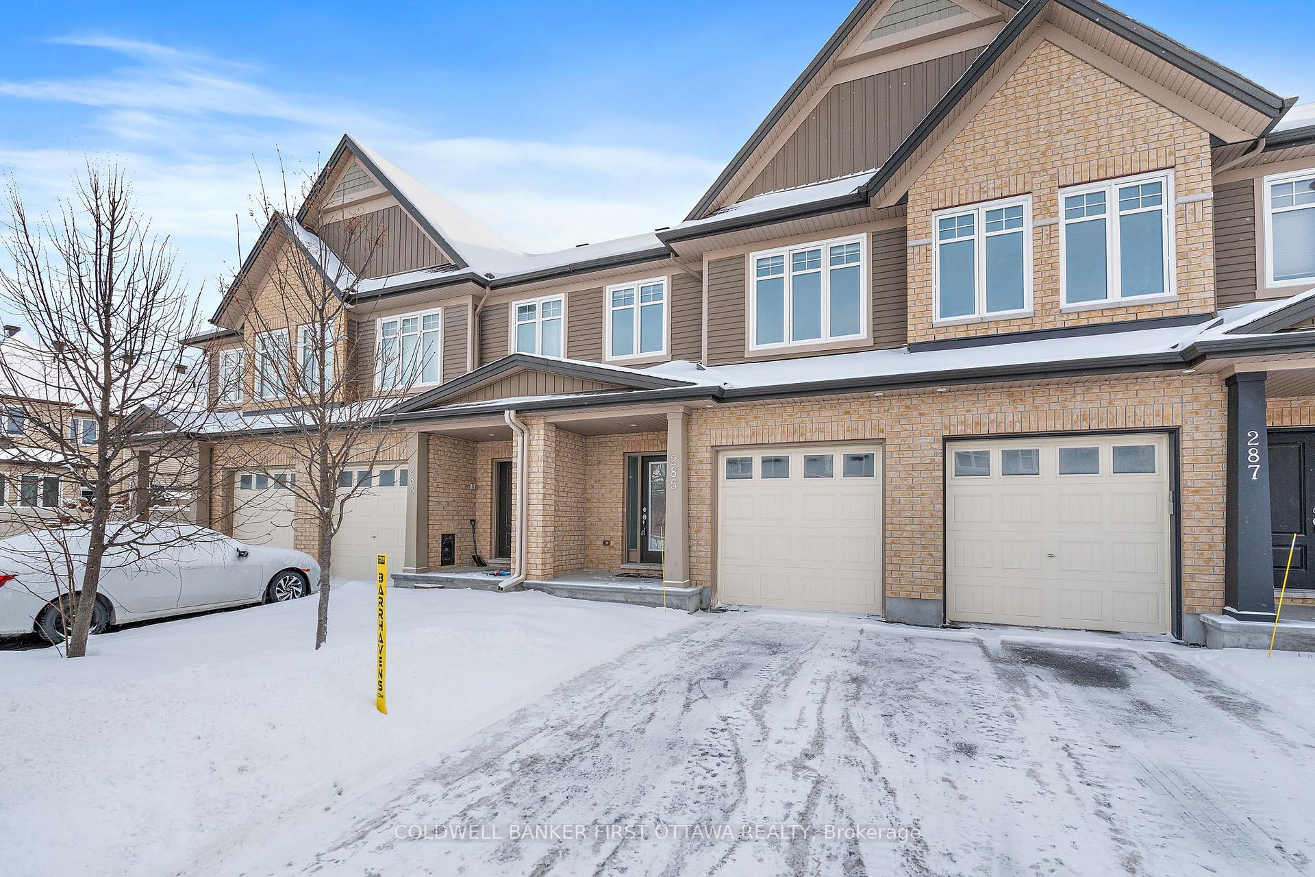 Photo 3 of 285 Fergus Crescent, Ottawa, Barrhaven - Cedargrove/Fraserdale — HOMEH