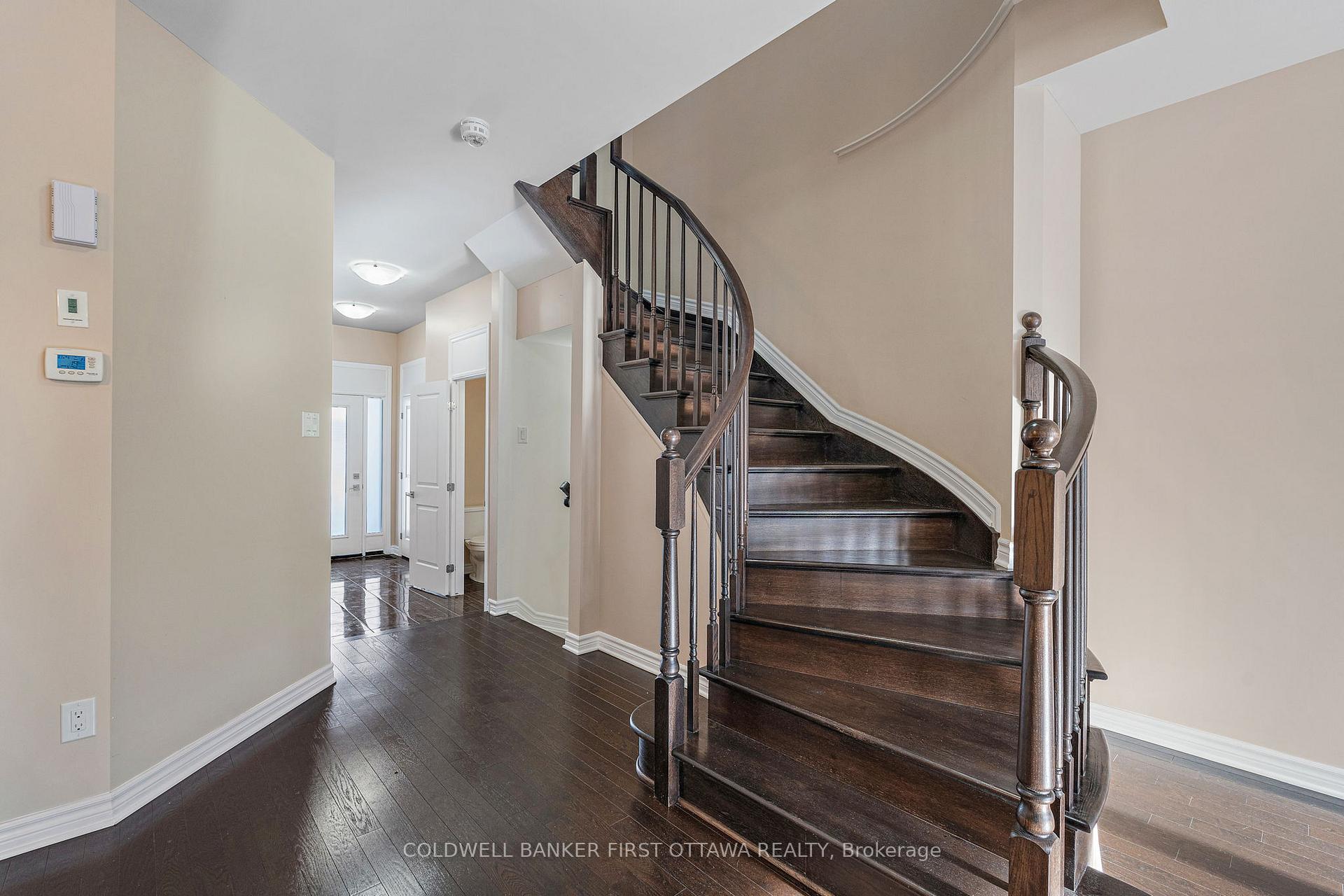 Photo 6 of 285 Fergus Crescent, Ottawa, Barrhaven - Cedargrove/Fraserdale — HOMEH