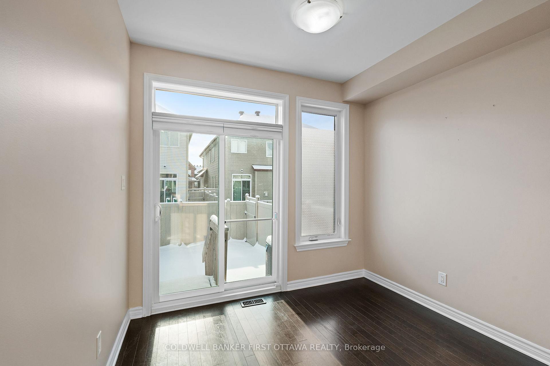 Photo 10 of 285 Fergus Crescent, Ottawa, Barrhaven - Cedargrove/Fraserdale — HOMEH