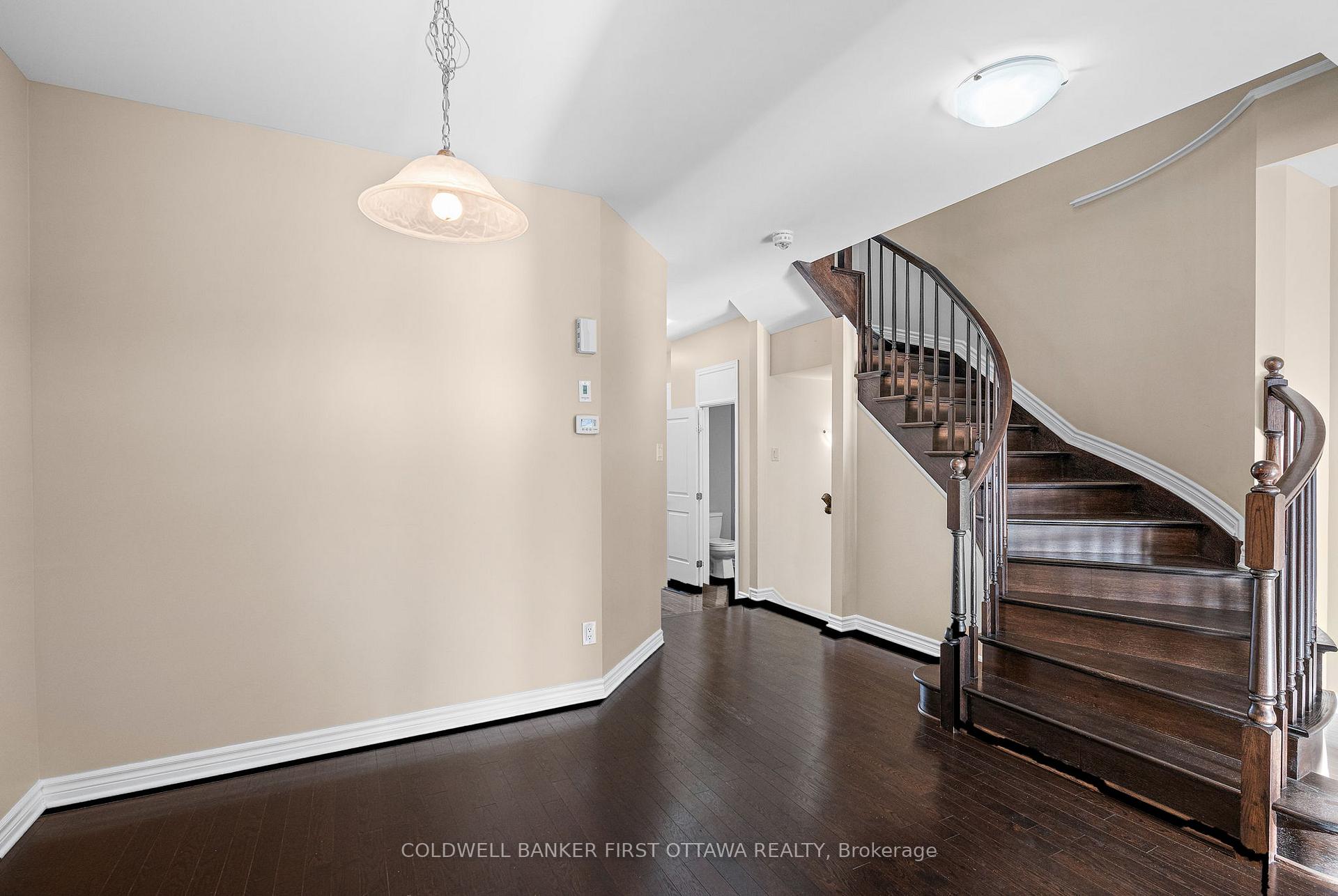 Photo 15 of 285 Fergus Crescent, Ottawa, Barrhaven - Cedargrove/Fraserdale — HOMEH