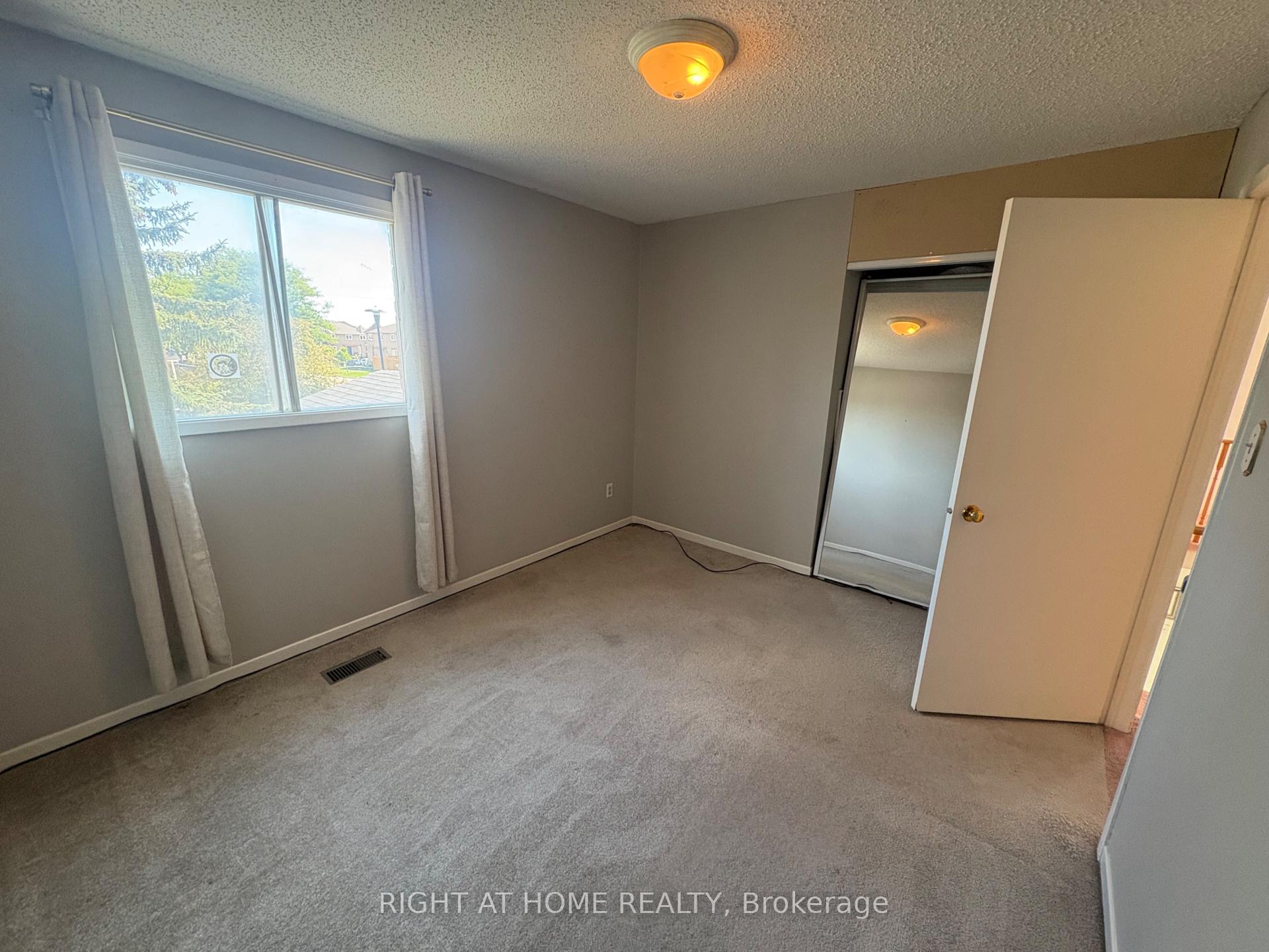 Photo 12 of 2 Fountainbridge Drive, Caledon, Bolton East — HOMEH