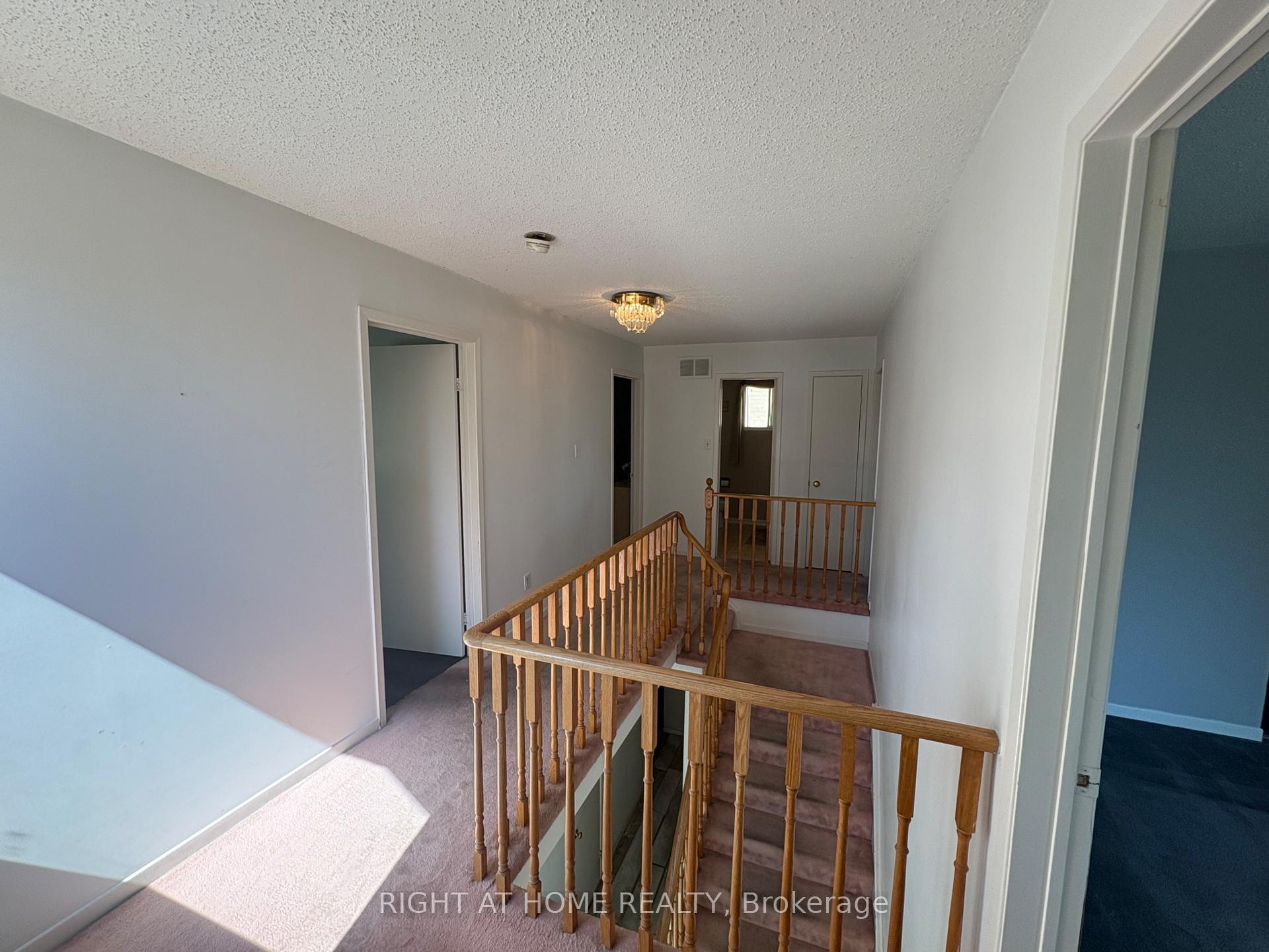 Photo 13 of 2 Fountainbridge Drive, Caledon, Bolton East — HOMEH