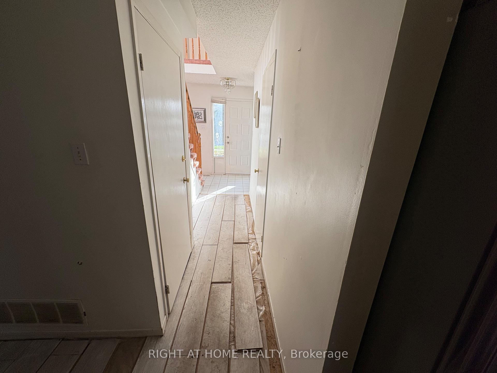 Photo 15 of 2 Fountainbridge Drive, Caledon, Bolton East — HOMEH