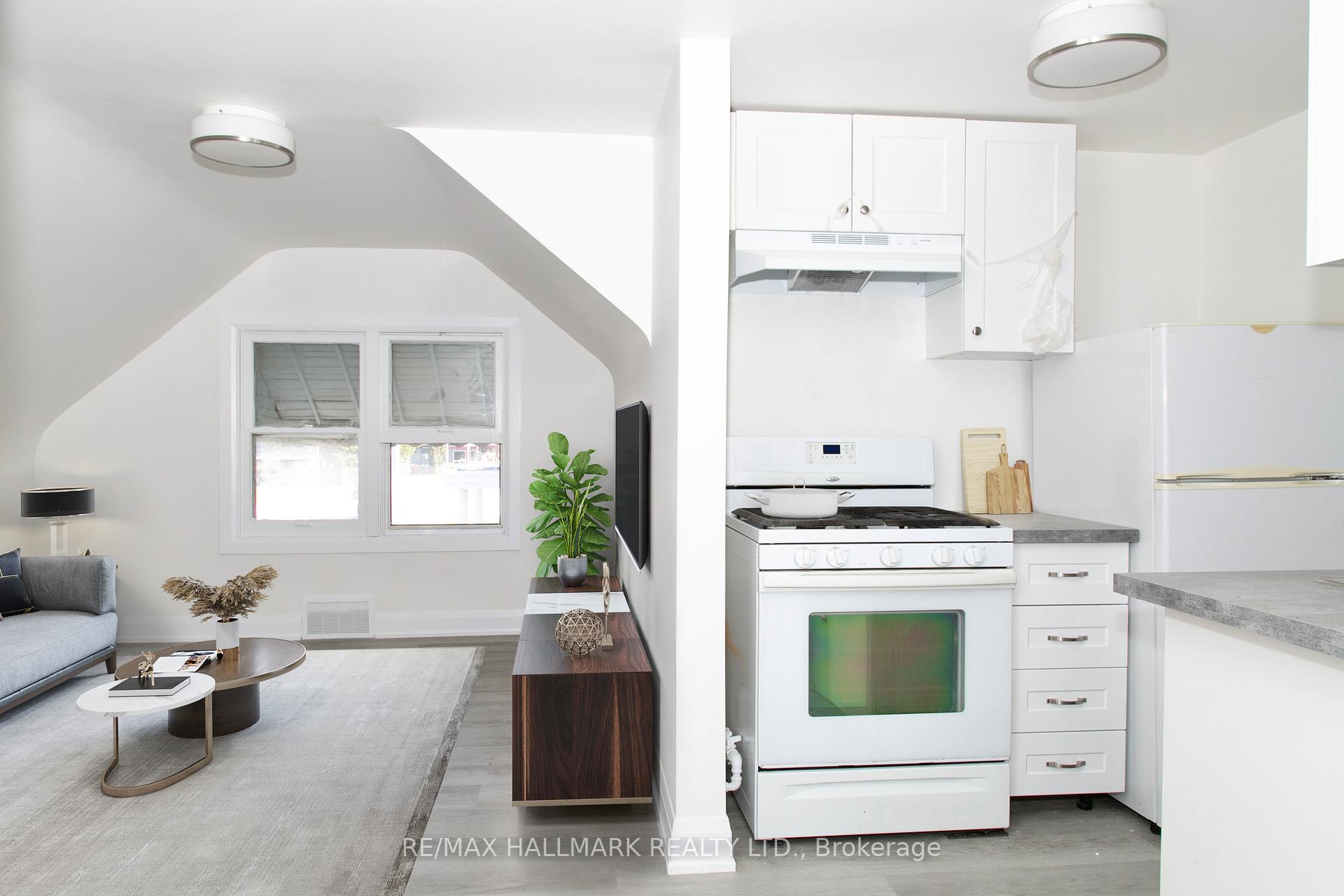 Photo 16 of 5245 Wyandotte Street E, Windsor — HOMEH