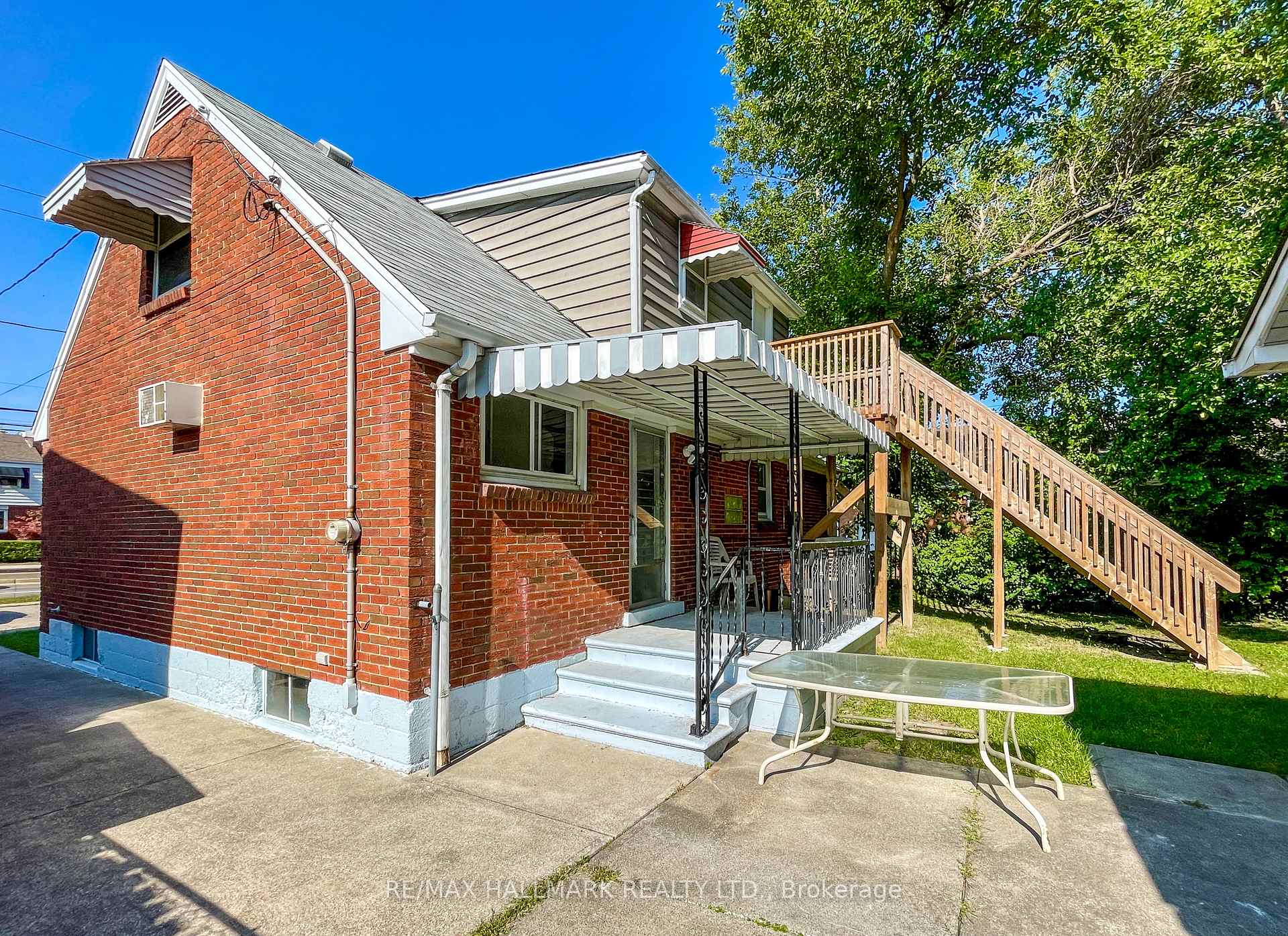 Photo 17 of 5245 Wyandotte Street E, Windsor — HOMEH