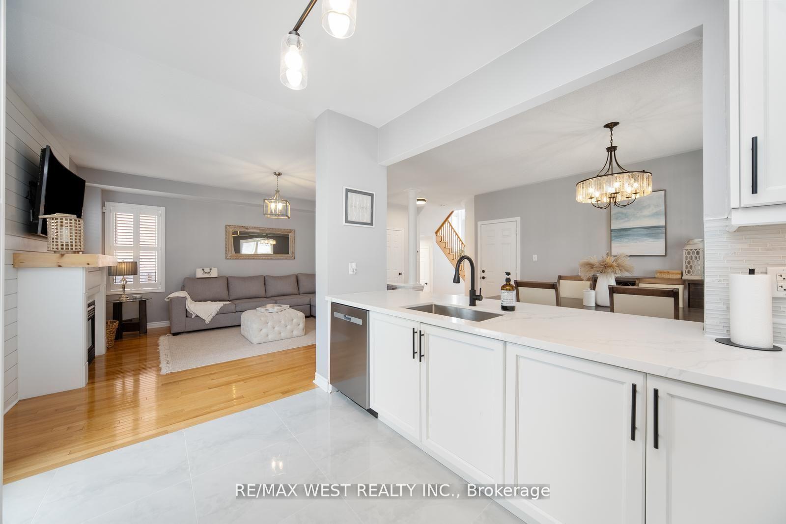 Photo 5 of 4 Dilworth Chase, Brampton, Bram East — HOMEH