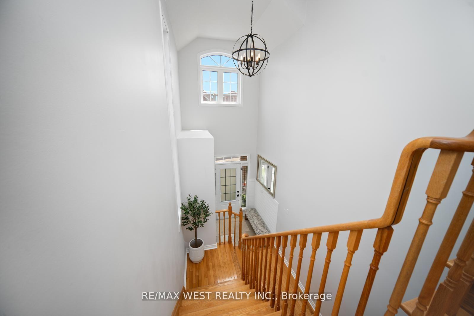 Photo 24 of 4 Dilworth Chase, Brampton, Bram East — HOMEH
