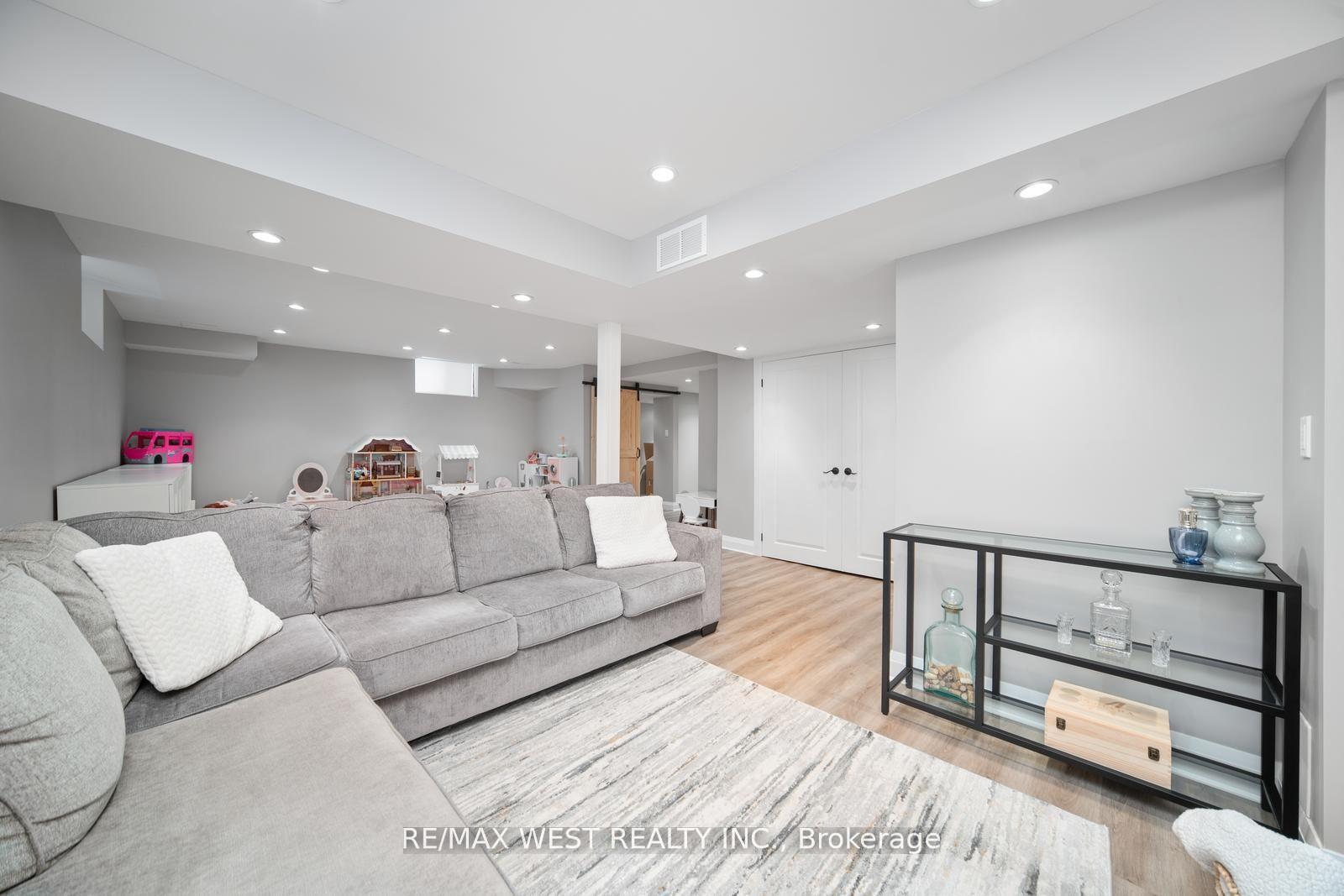 Photo 39 of 4 Dilworth Chase, Brampton, Bram East — HOMEH