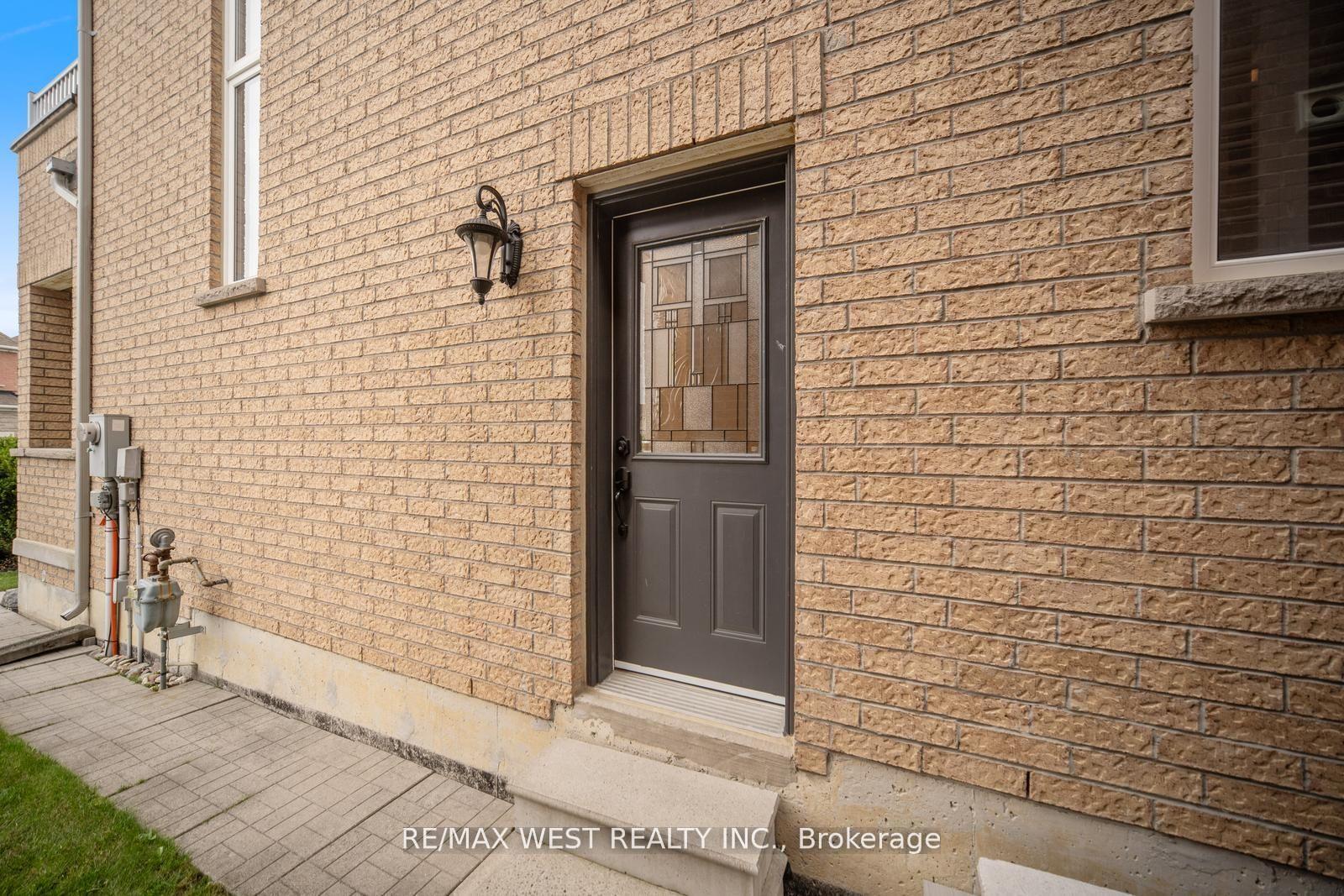 Photo 36 of 4 Dilworth Chase, Brampton, Bram East — HOMEH