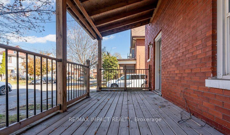 Photo 4 of 137 Elgin Street E, Oshawa, O'Neill — HOMEH