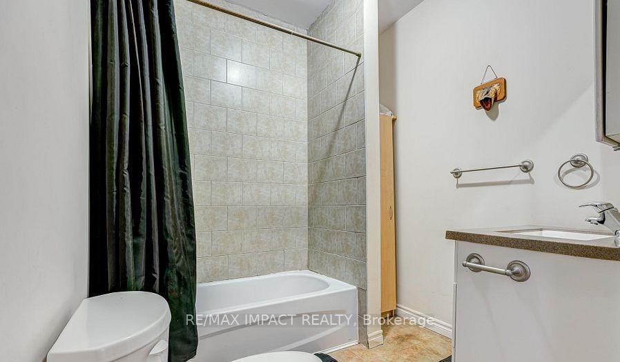 Photo 2 of 137 Elgin Street E, Oshawa, O'Neill — HOMEH